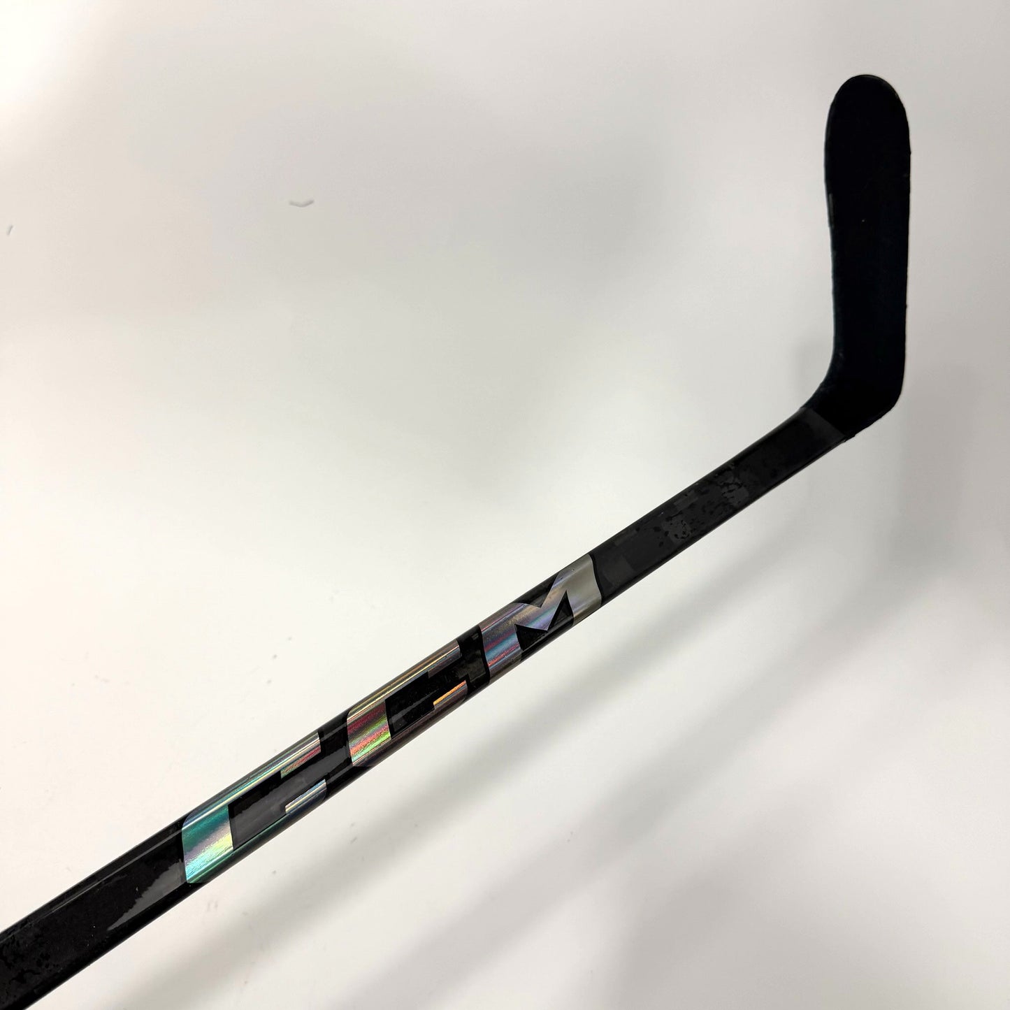 Used Left CCM Ribcor Trigger 9 Pro | 75 Flex P28 Curve Grip | AB735