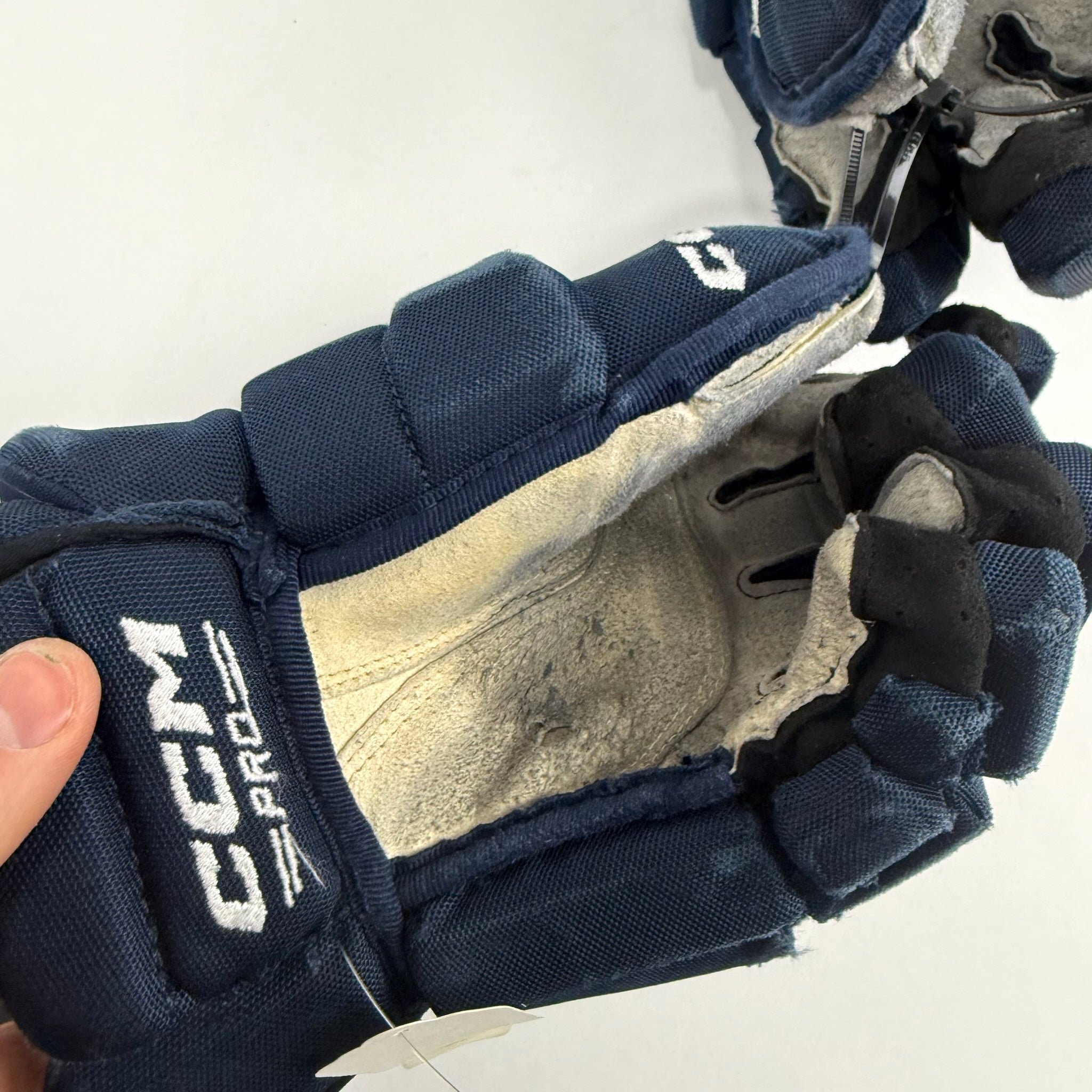 Used Navy CCM Tacks Pro Gloves | 14" | D365