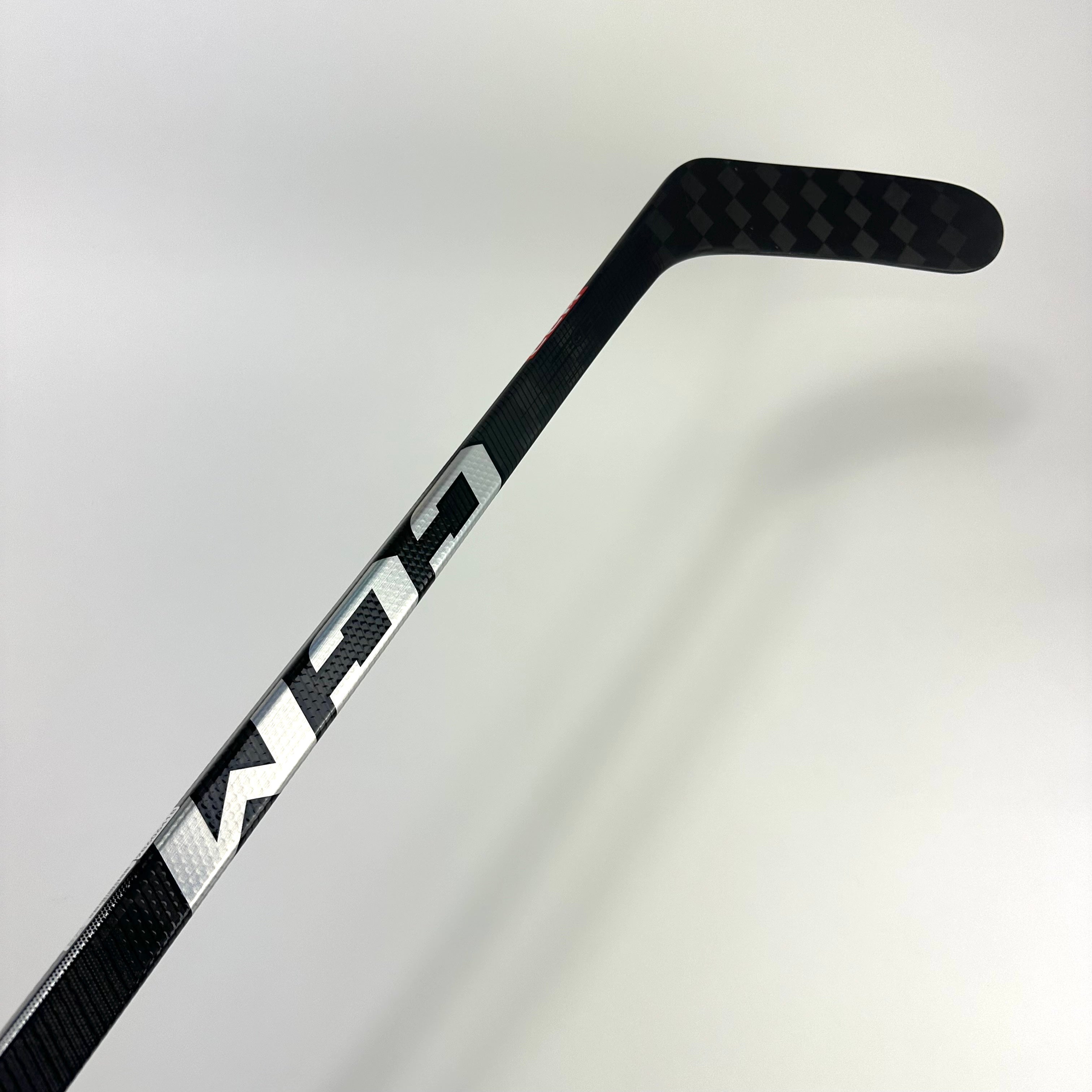 New Right Chrome CCM Jetspeed FT6 Pro | 85 Flex P28M Curve Grip | Swoyer L184