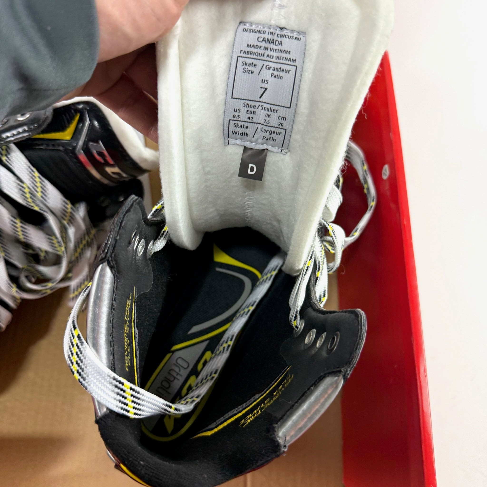 New CCM Tacks 9080 Goalie Skates | 7 D - Top Flight Hockey