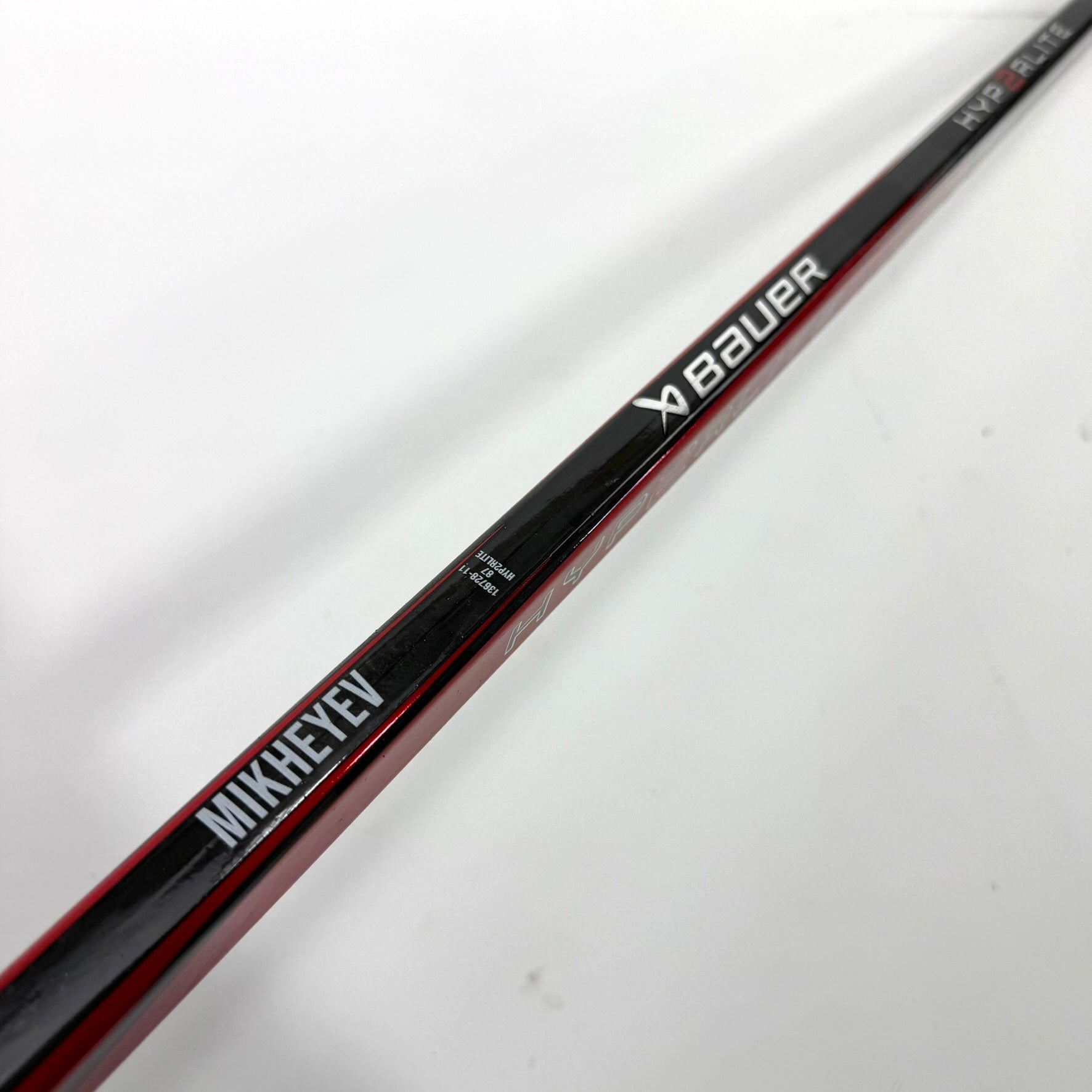 Used Left Red Bauer Vapor Hyperlite 2 | 87 Flex P28 Curve Grip | Ilya Mikheyev | BH191 - Top Flight Hockey