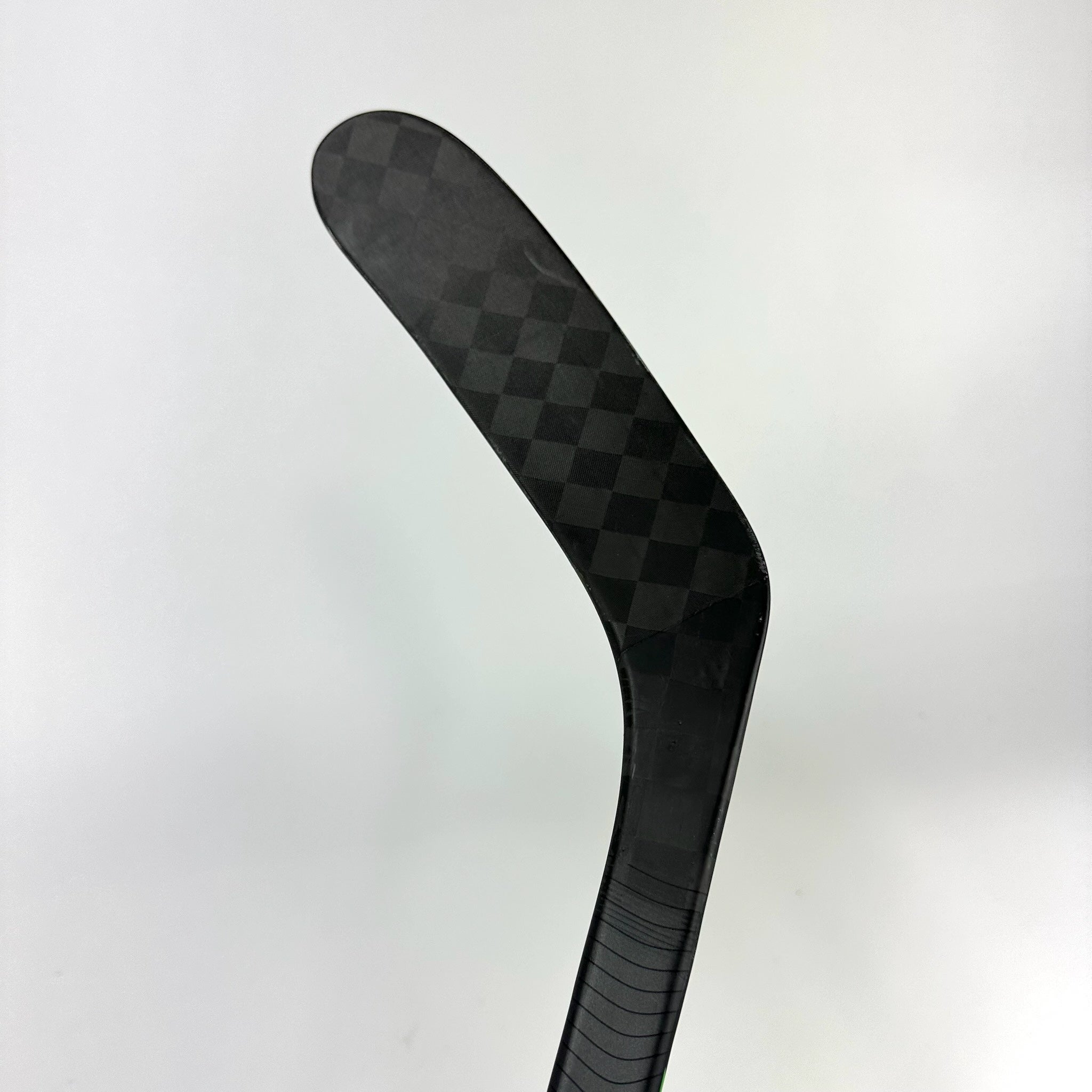 New Left CCM Ribcor Trigger 6 Pro | 85 Flex P28M Curve Grip | Cirelli | K144