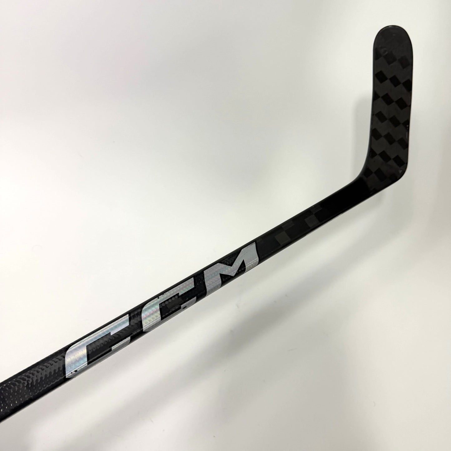 Used Left Black CCM Jetspeed FT8 Pro | 75 Flex P28M Curve Grip | AB995