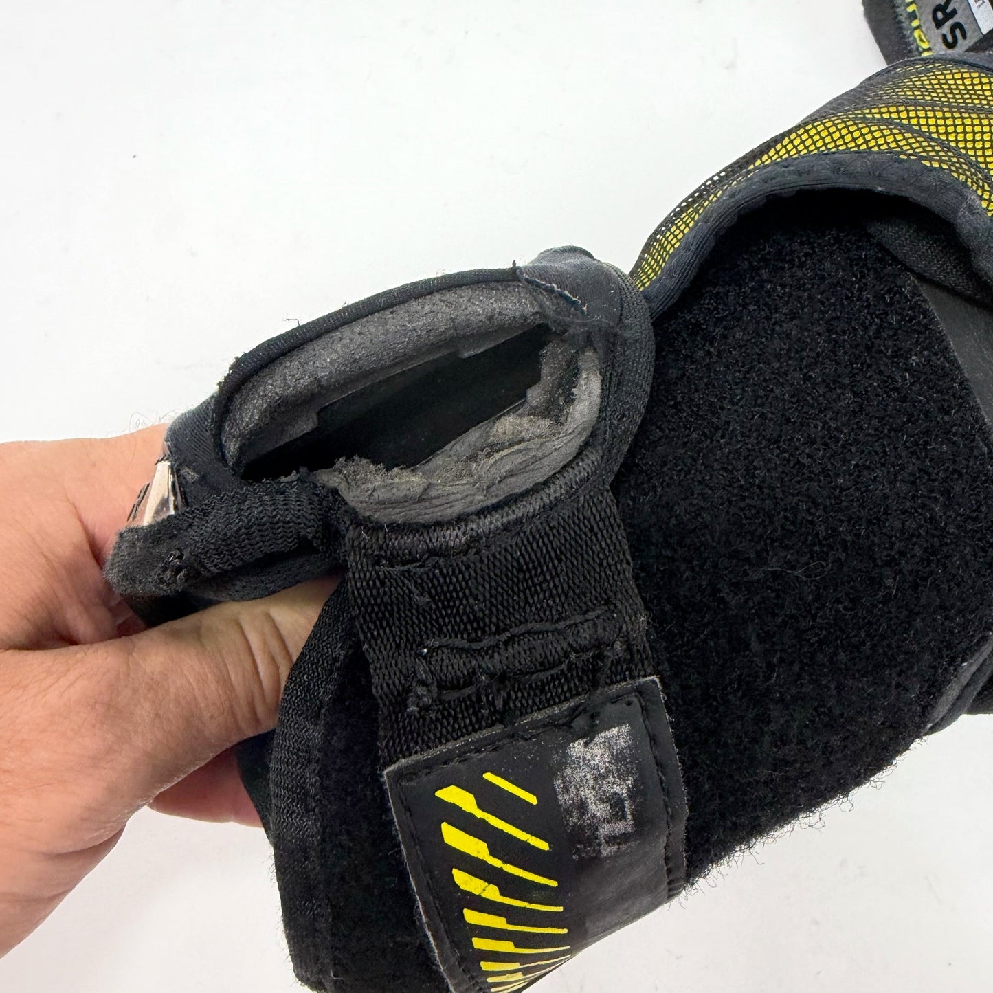 Used Bauer Supreme Mach Elbow Pads | Senior Medium | AB538