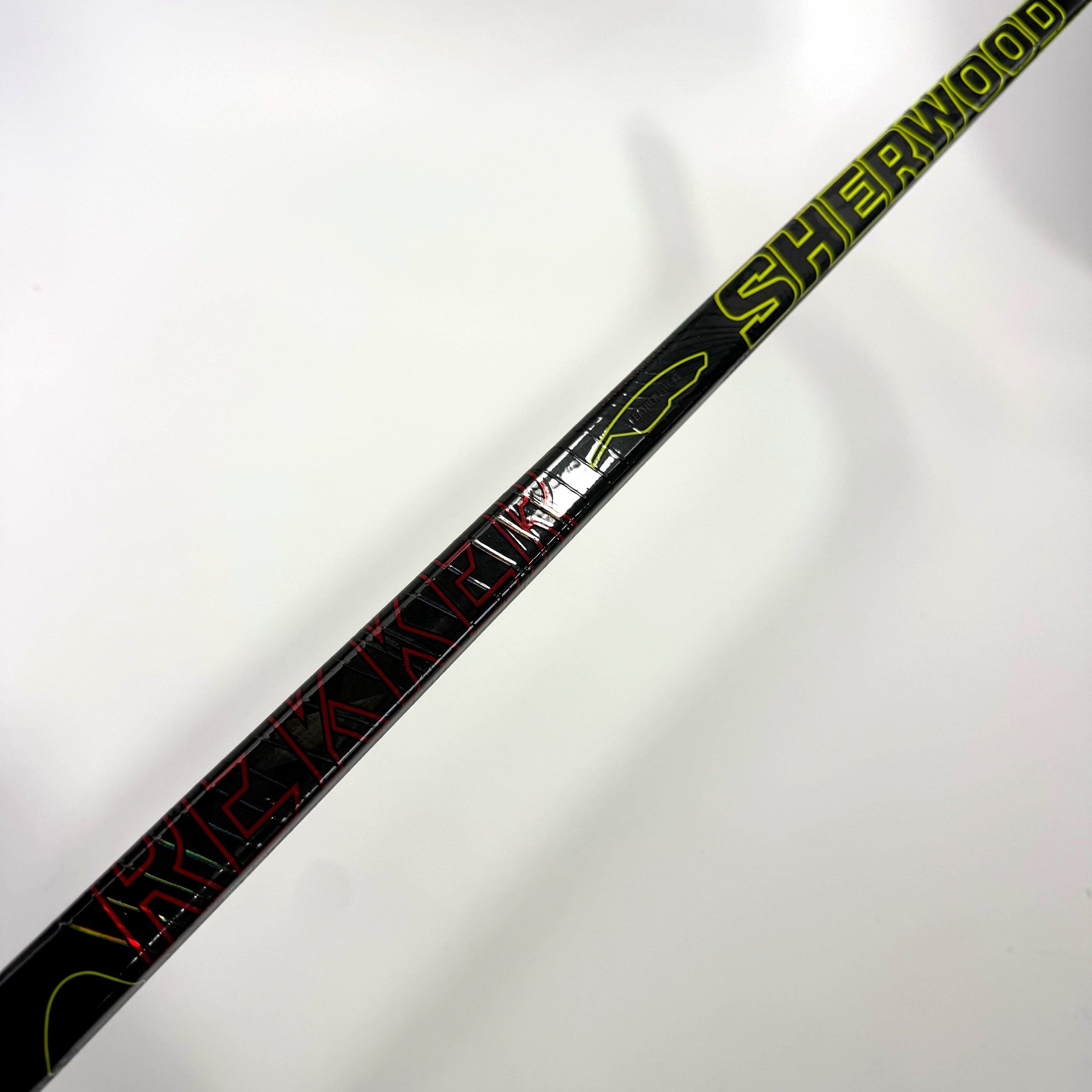 Used Right Sherwood Rekker | 25 Flex P28 Curve Grip | BH457 - Top Flight Hockey