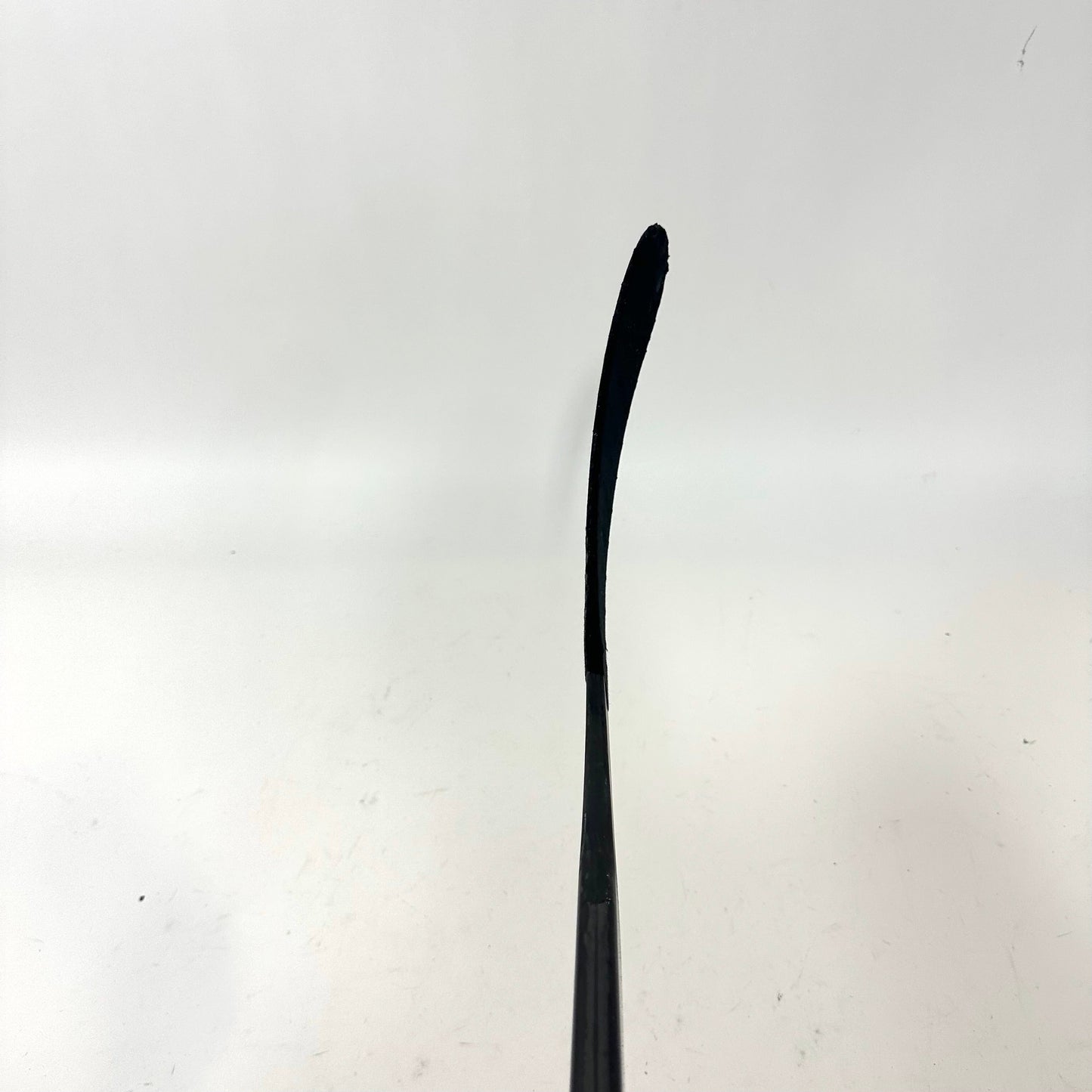 Used Left Handed White Warrior Alpha LX Pro | 90 Flex | P92 Curve | Dadonov | Grip | A304 - Top Flight Hockey