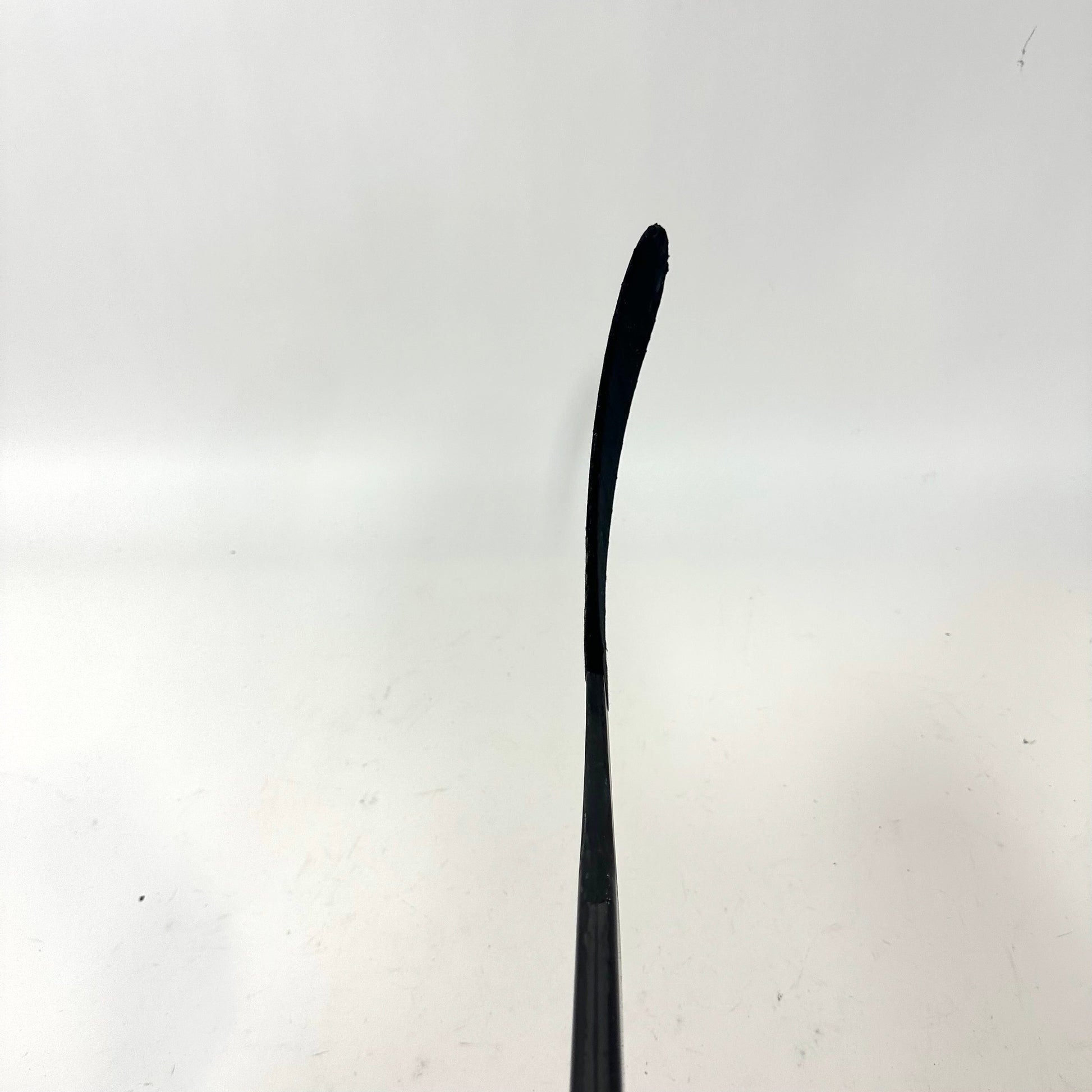 Used Left Handed White Warrior Alpha LX Pro | 90 Flex | P92 Curve | Dadonov | Grip | A304 - Top Flight Hockey