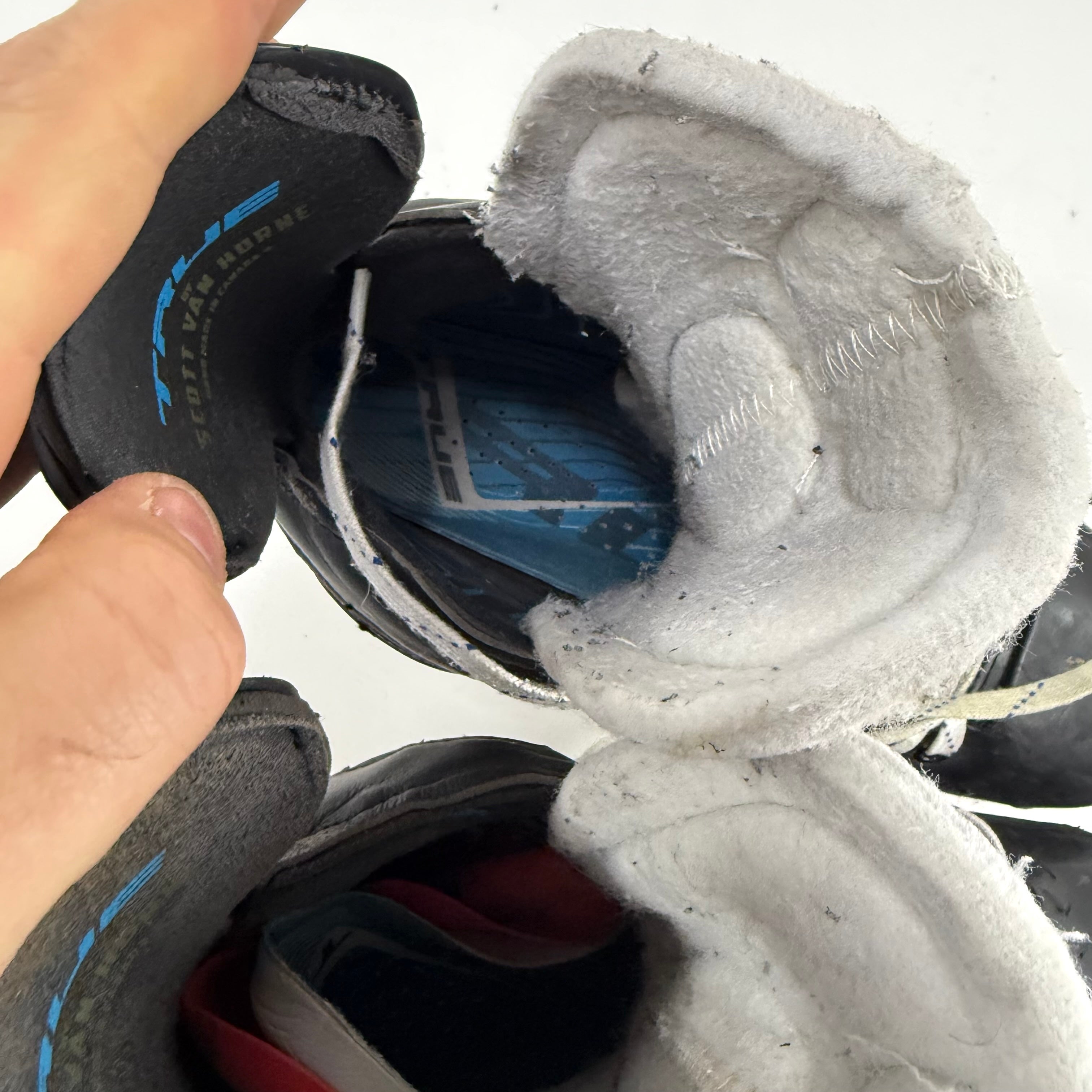 Used True Custom Pro Skates | 10? | E324 - Top Flight Hockey