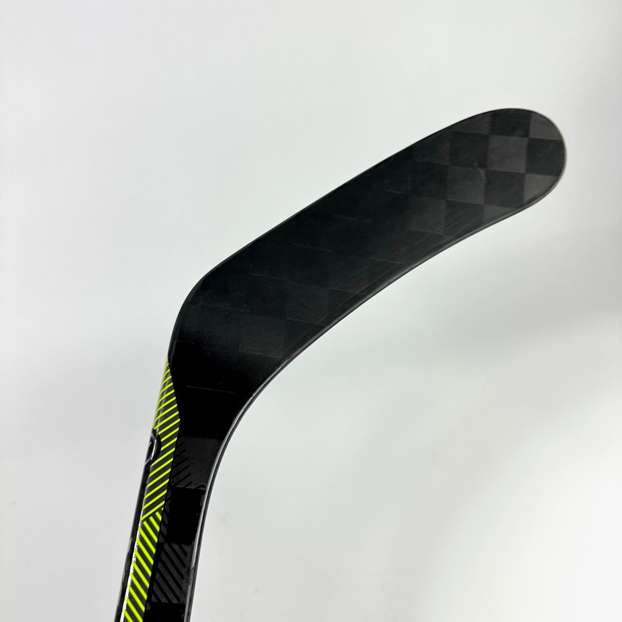 New Right Warrior Alpha LX Pro | 100 Flex P28M Curve Grip | Kapanen | K488