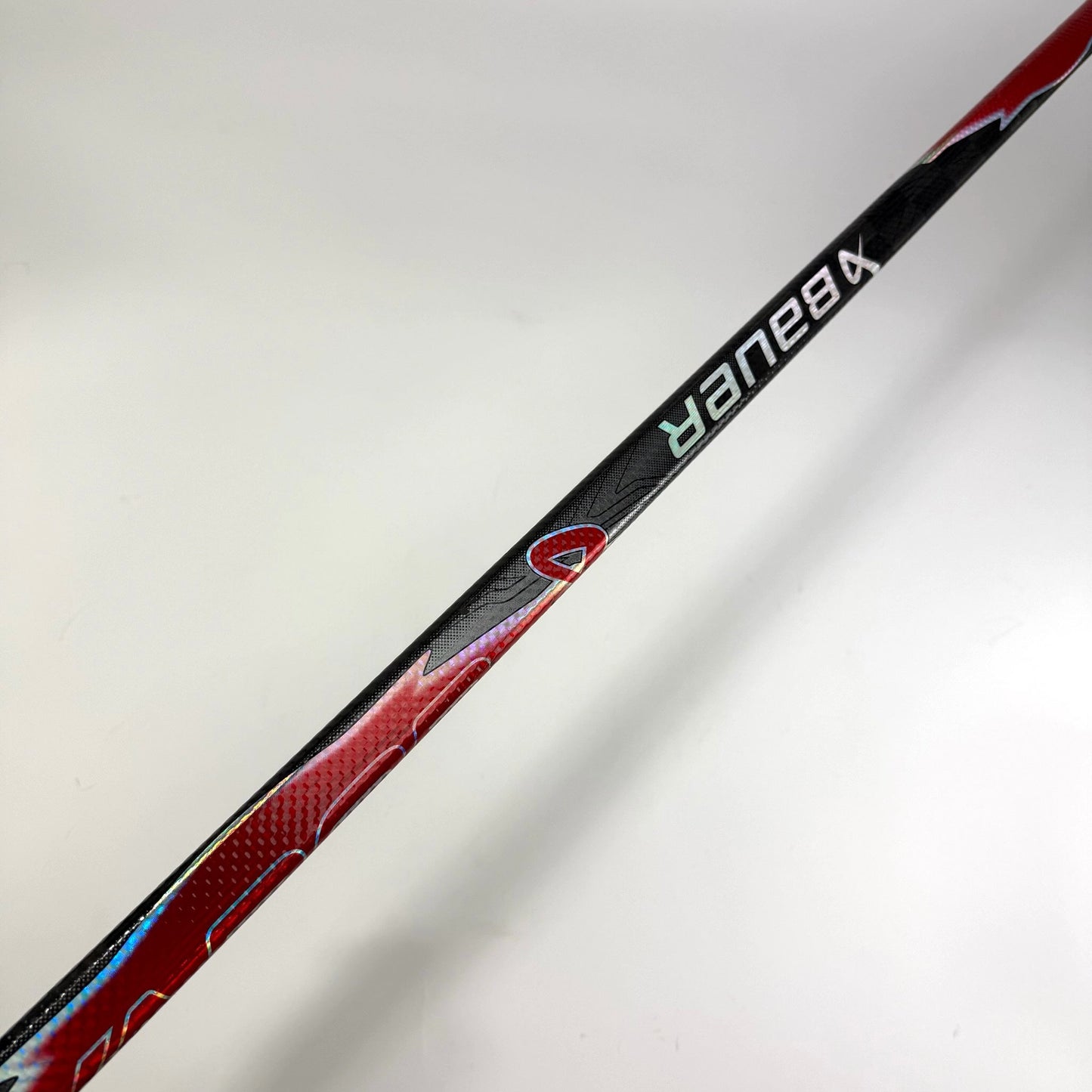 Used Left Red Bauer Flylite | 87 Flex P28M Curve Grip | J566 - Top Flight Hockey
