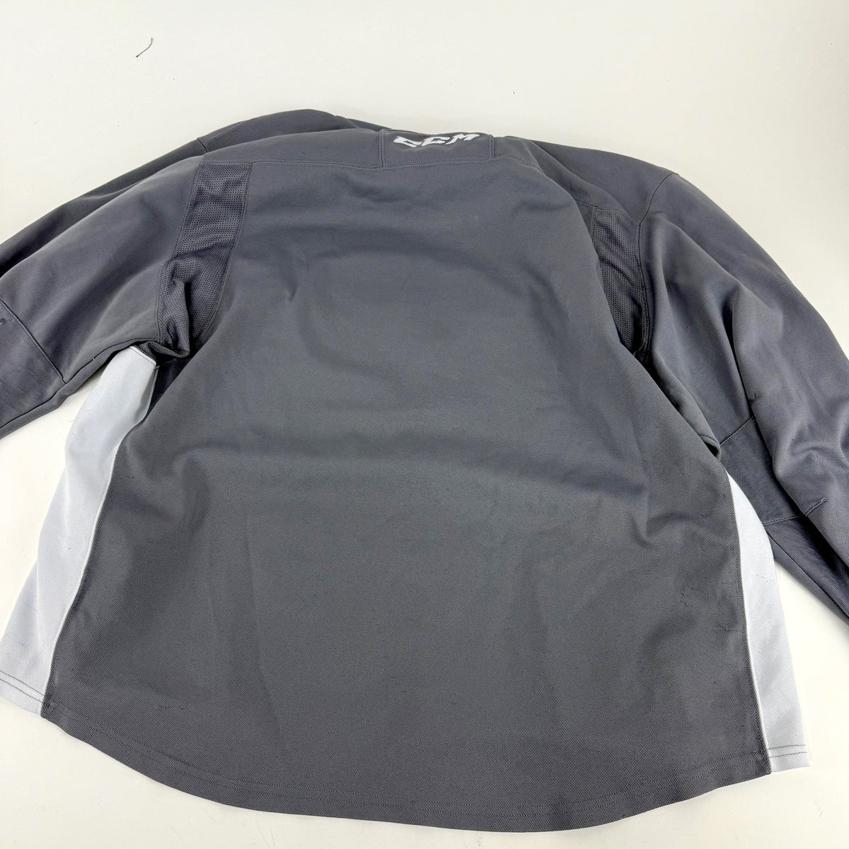 Used Grey Lindenwood CCM Practice Jersey | XL | E196 - Top Flight Hockey