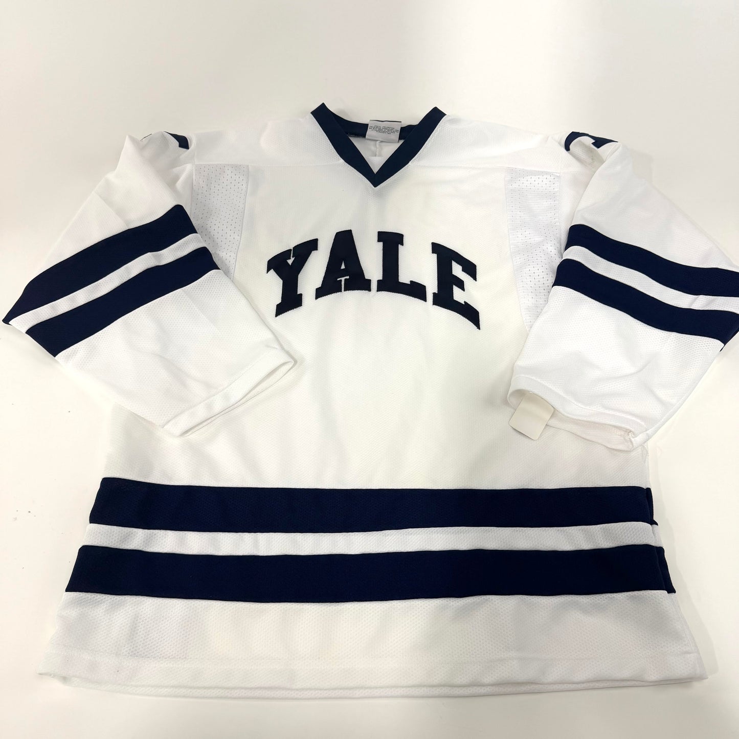 Used K1 White Yale Hockey Jersey | Senior Large | J121