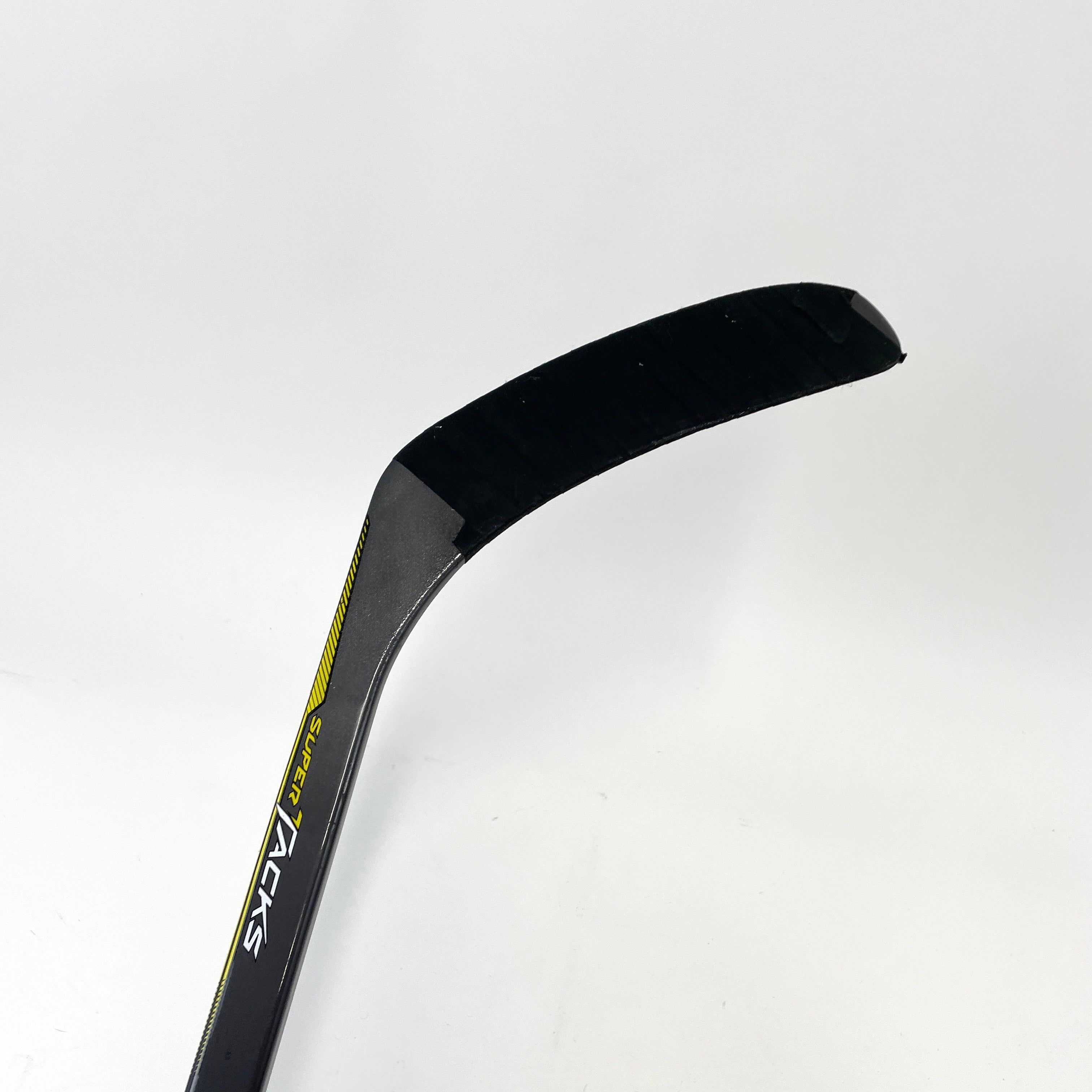 Used Left Handed CCM Super Tacks | 85 Flex | Heel Curve | Non Grip | #M351