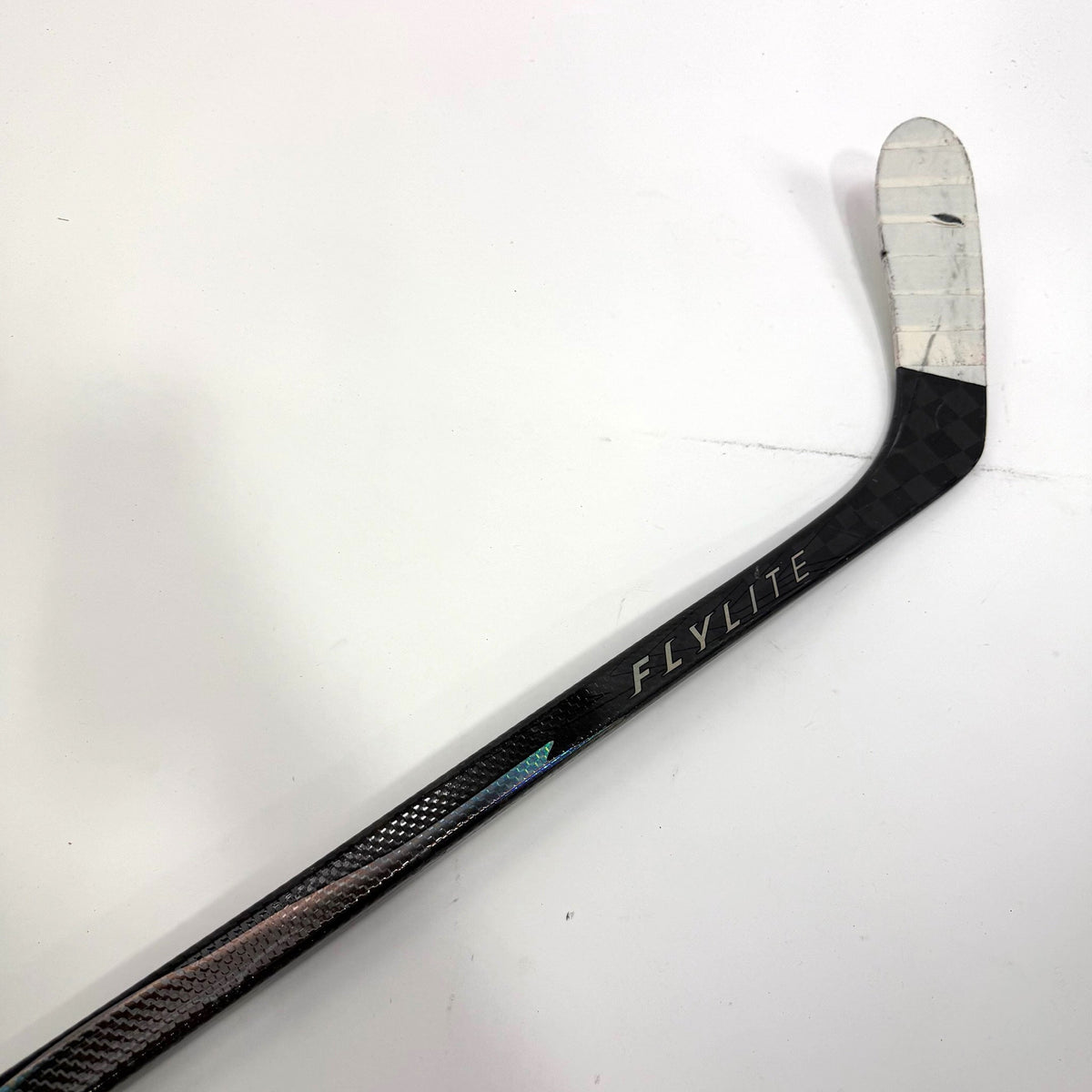 Used Left Red/Black Bauer Flylite | 95 Flex P28 Curve Grip | Colton Dach | BH146 - Top Flight Hockey