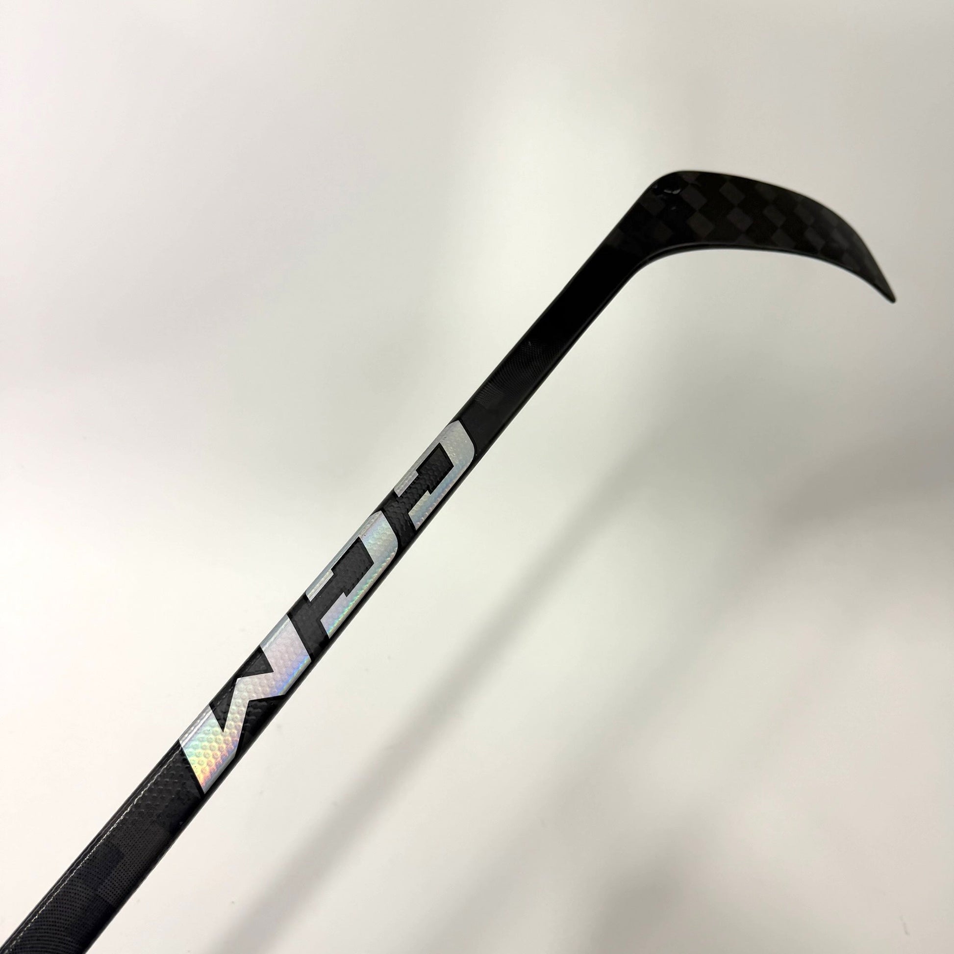 Used Left Black CCM Jetspeed FT8 Pro | 75 Flex P28M Curve Grip | AB994 - Top Flight Hockey