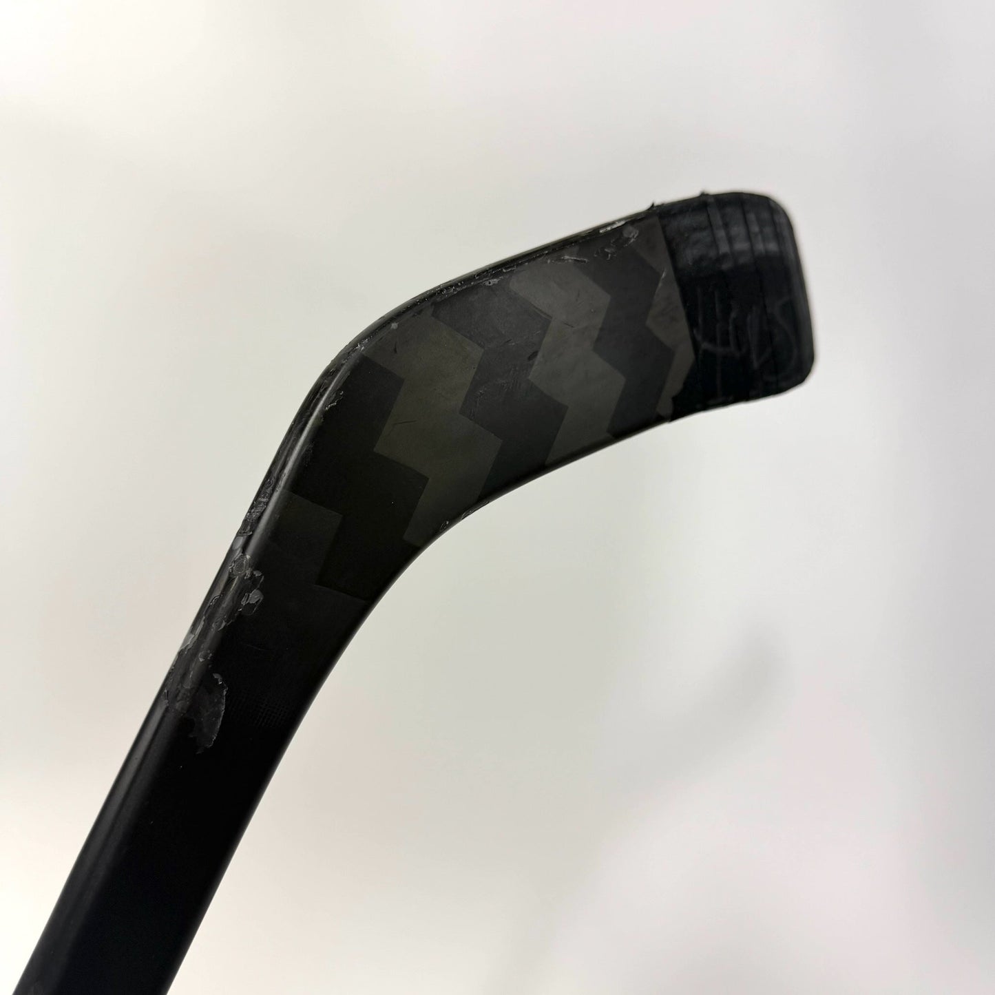 Used Left CCM Ribcor Trigger 10 Pro | 100 Flex P28 Curve Grip | AB988