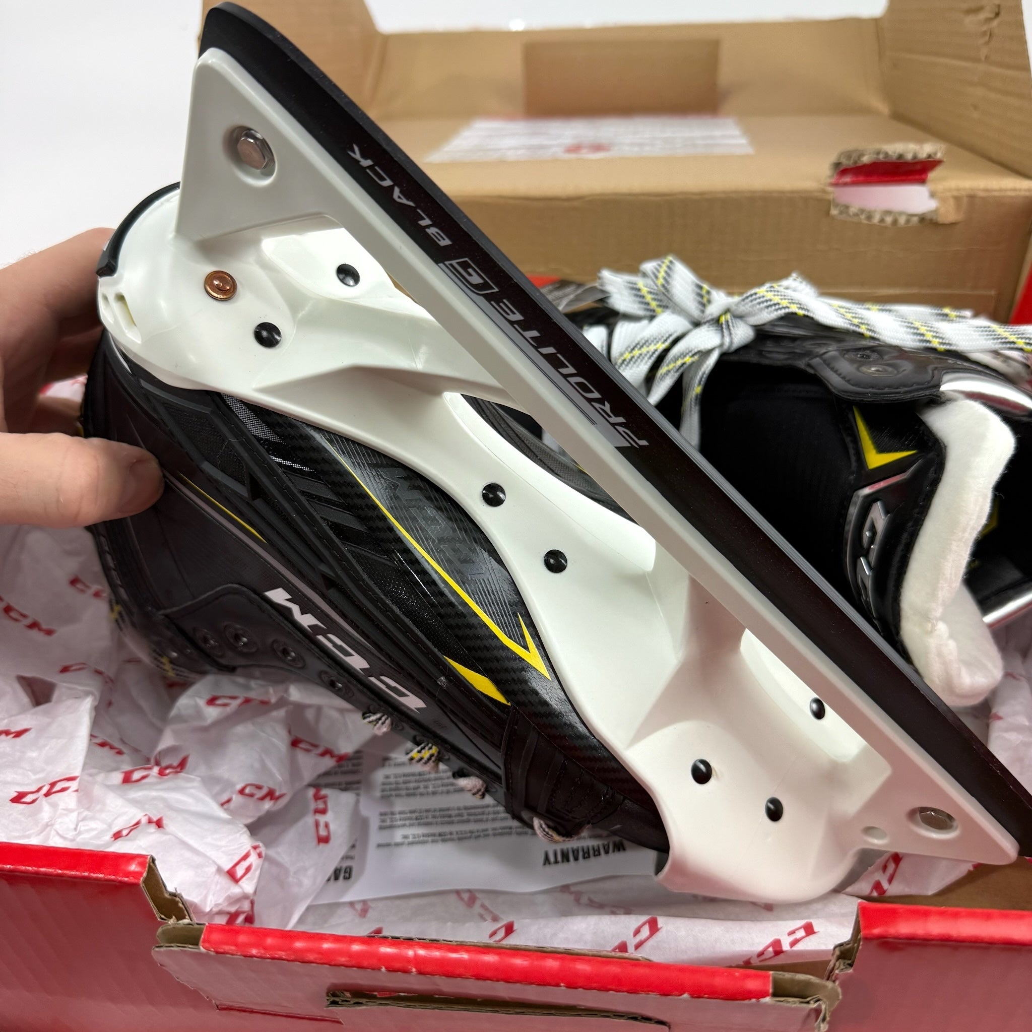 New CCM Tacks 9080 Goalie Skates | Senior 6 D | F462 - Top Flight Hockey
