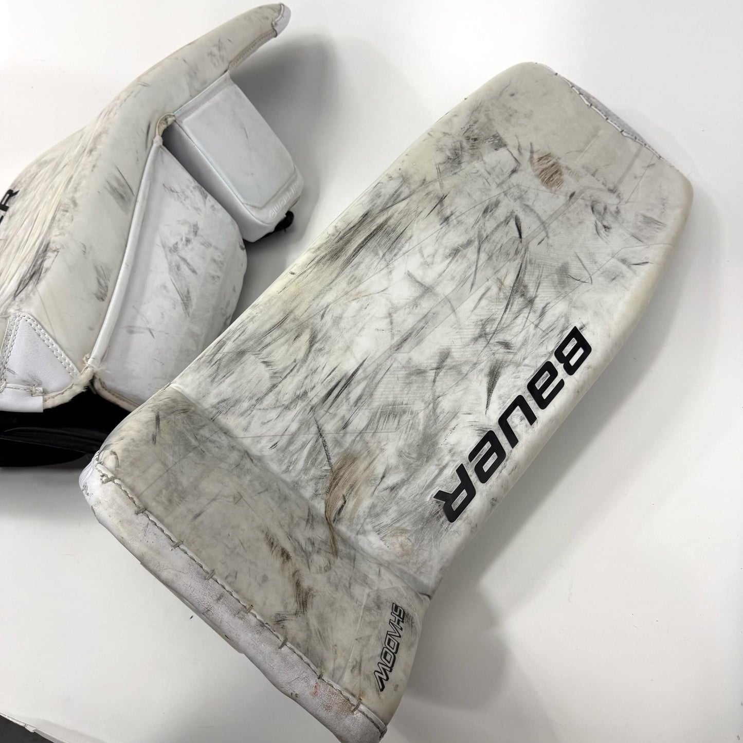 Used White Bauer Supreme Shadow Goalie Pads | Large 35+1"