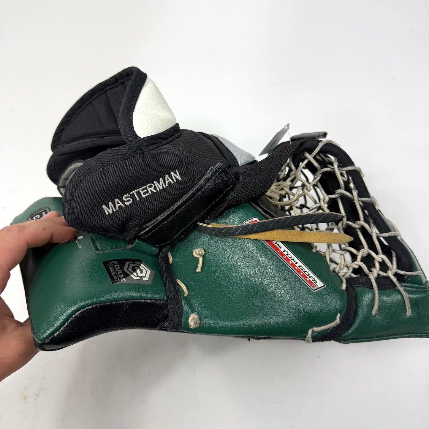 Used Regular Black/Green/White Brian's Subzero 3 Pro Goalie Glove | Senior | AB532