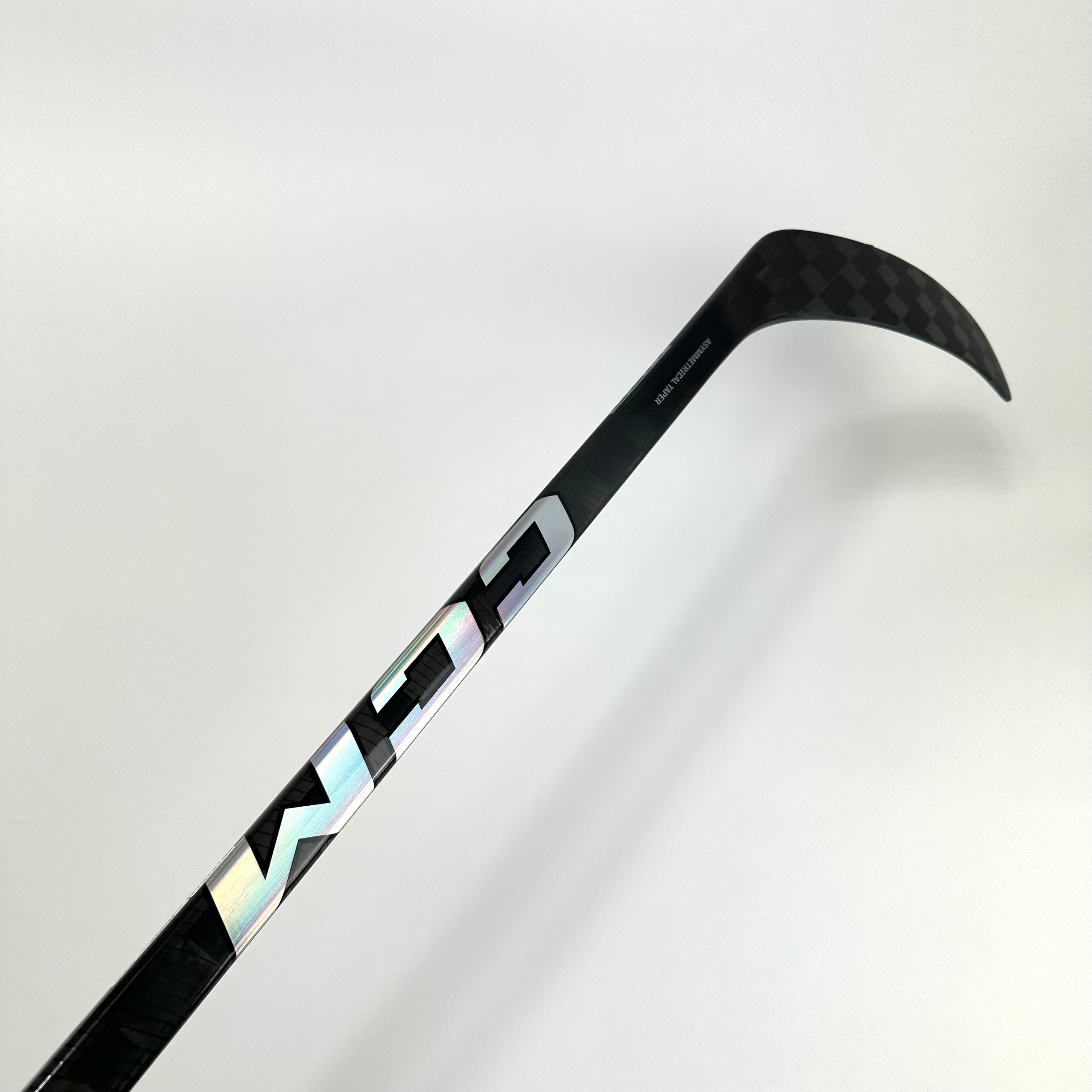 New Left CCM Ribcor Trigger 8 Pro | 55 Flex P90M Curve Grip | Shelton | L142