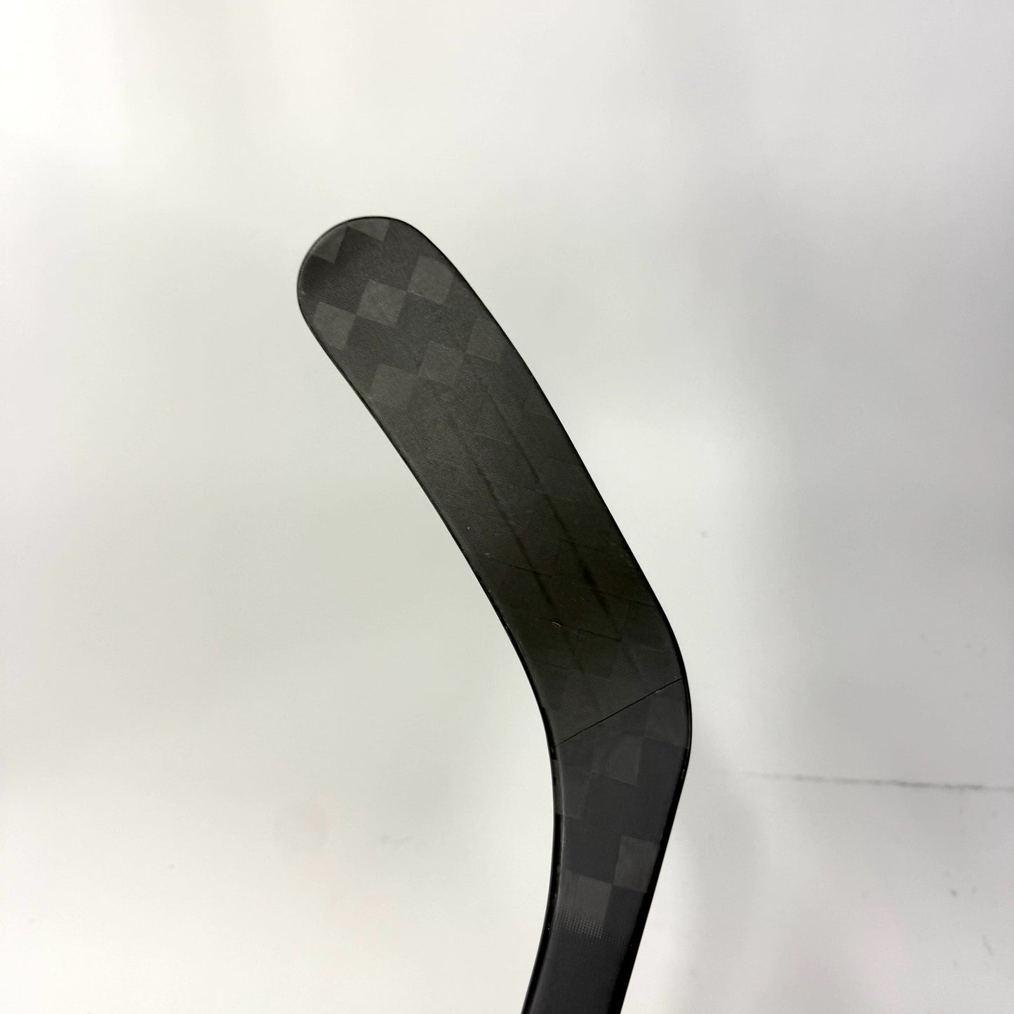New Left Black CCM Tacks XF Ghost | 50 Flex P90T Curve Grip | J233 - Top Flight Hockey