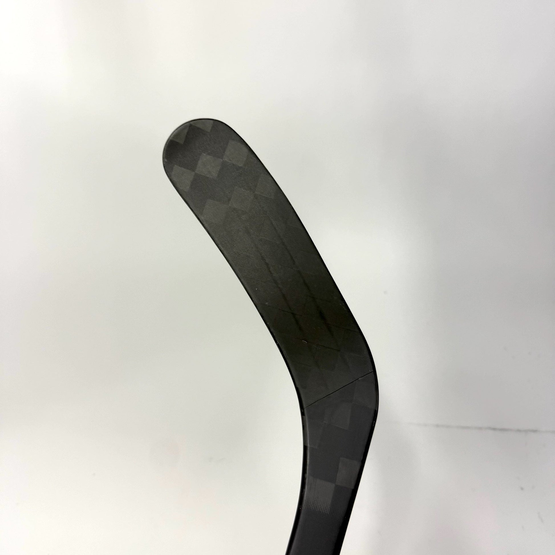 New Left Black CCM Tacks XF Ghost | 50 Flex P90T Curve Grip | J233 - Top Flight Hockey
