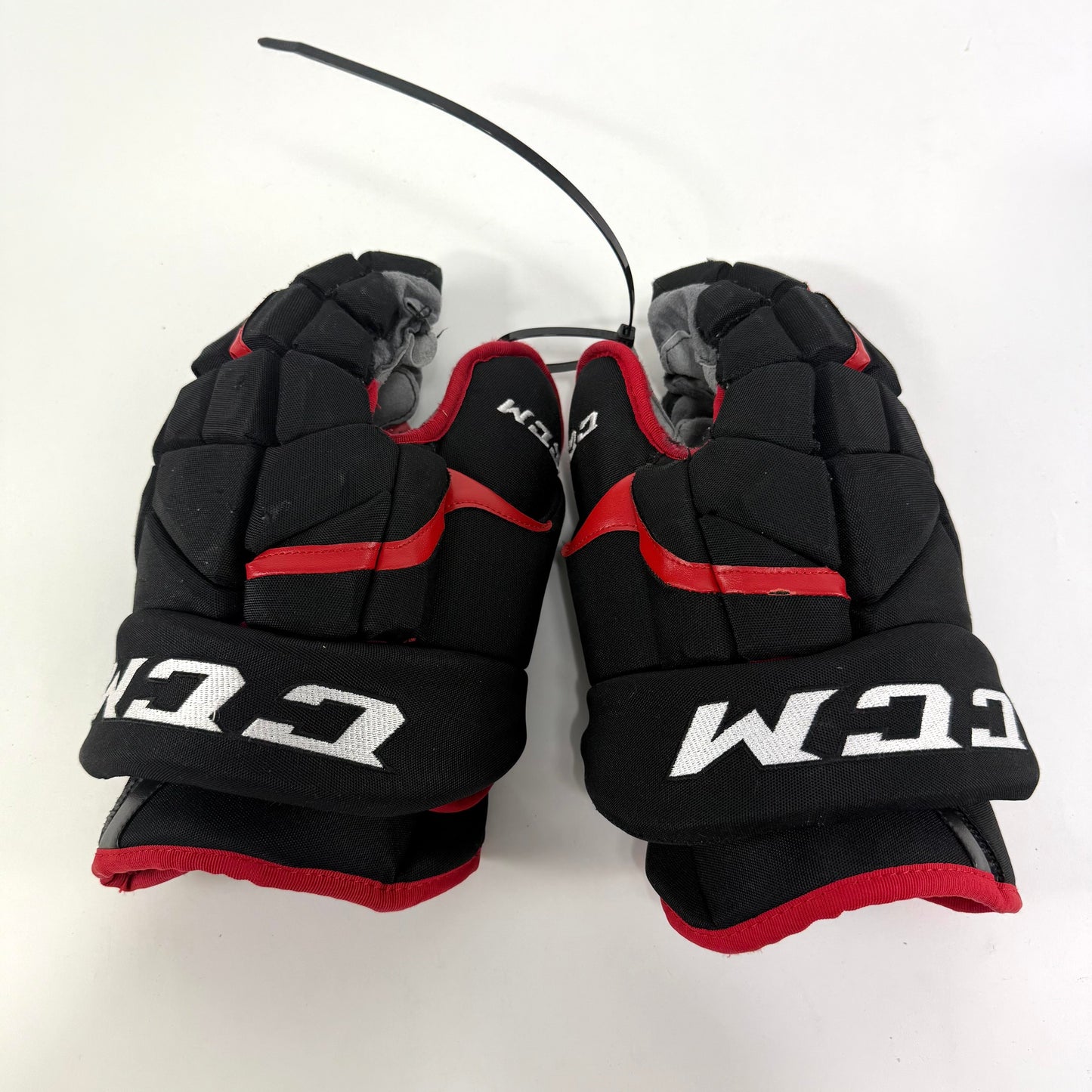 Used Blackhawks CCM HG12 Gloves 14" | L345