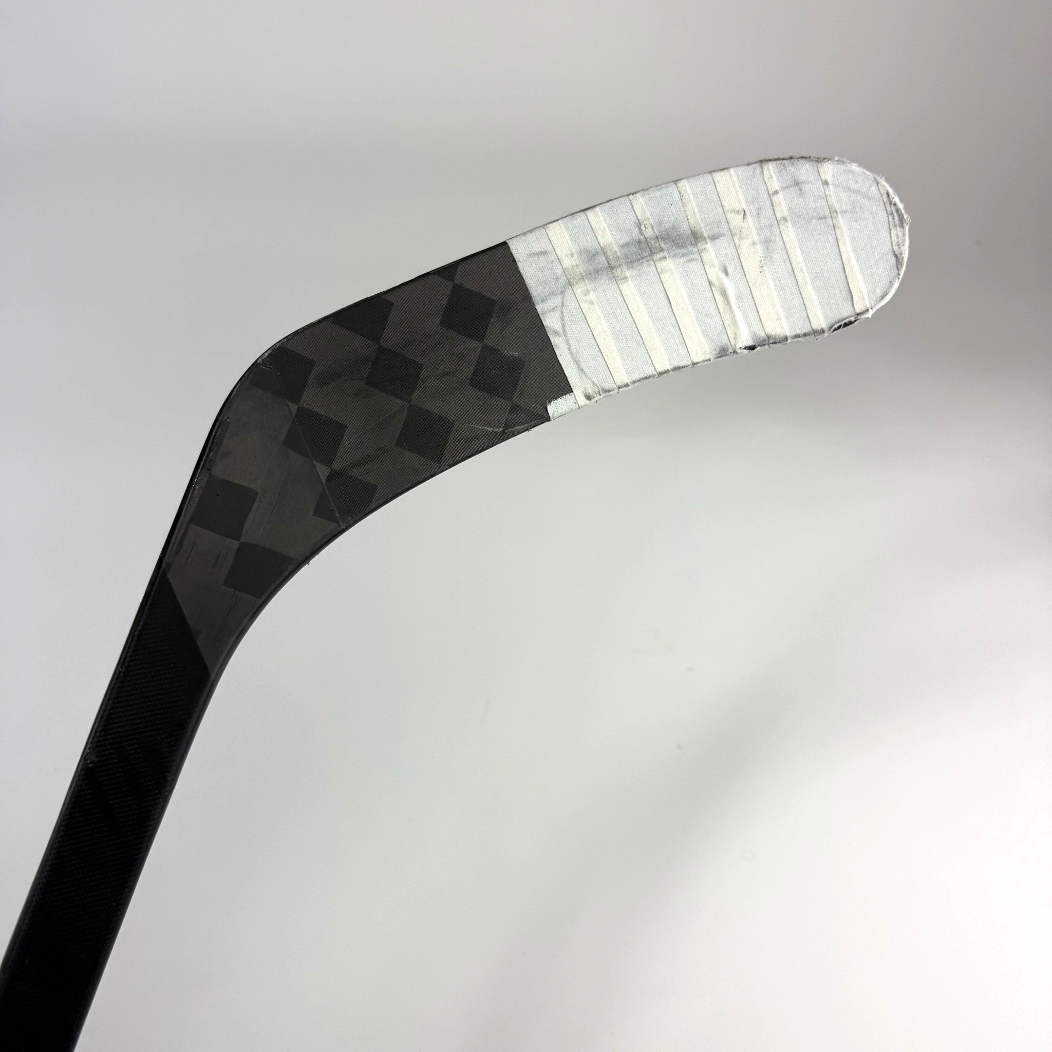 Used Right CCM Tacks AS6 Pro | 90 Flex P28M Curve Grip | F335 - Top Flight Hockey