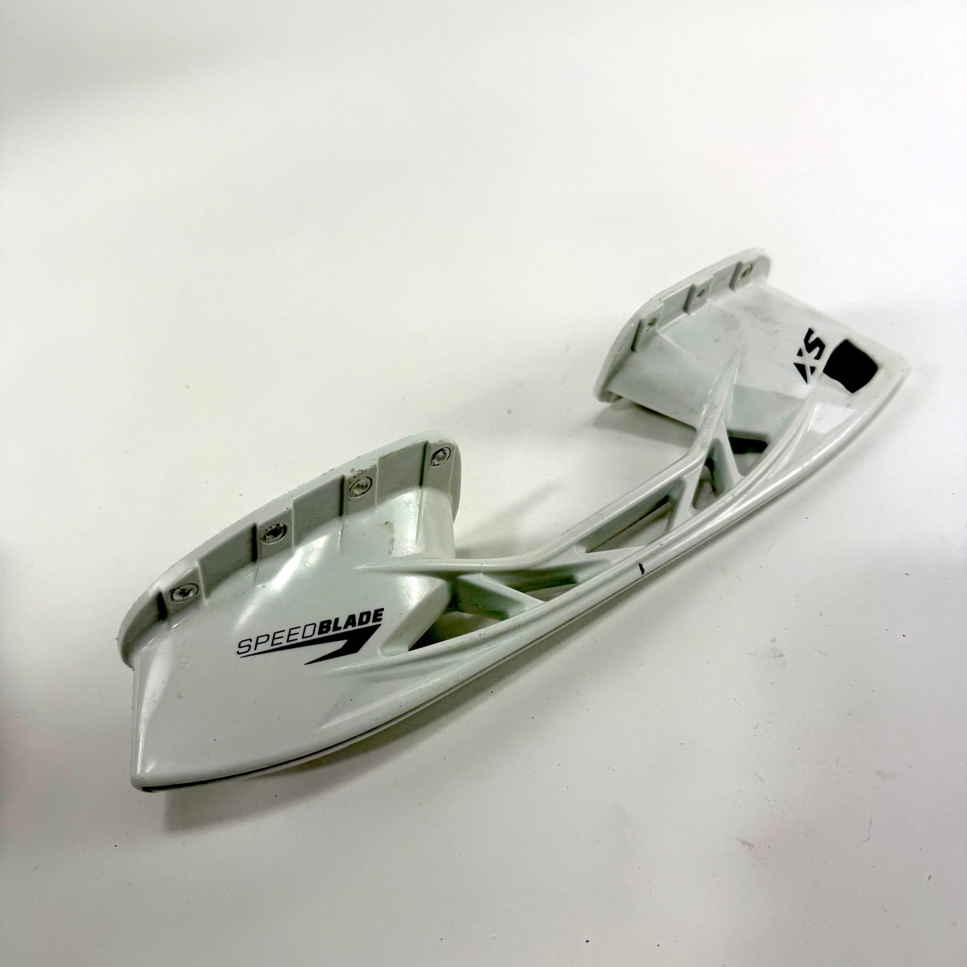 Pressed CCM Speedblade XS Holder Left Skate | 271MM Left Skate | J523 - Top Flight Hockey
