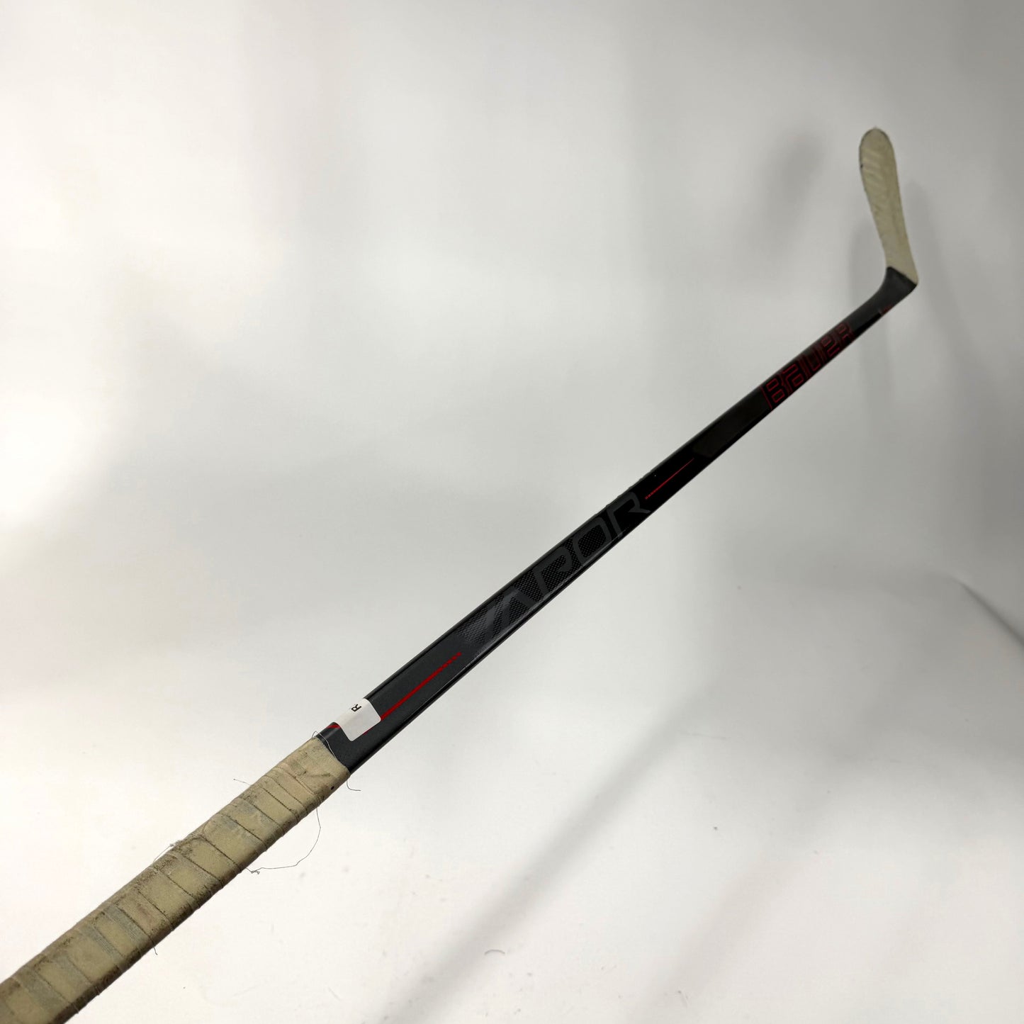 Use Left Bauer Vapor 3x Pro | 77 Flex P28 Curve Grip | R152