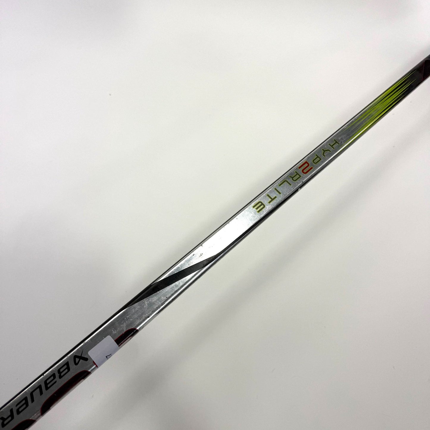 Used Left Bauer Vapor Hyperlite 2 | 65 Flex P28 Curve Grip | BH497 - Top Flight Hockey