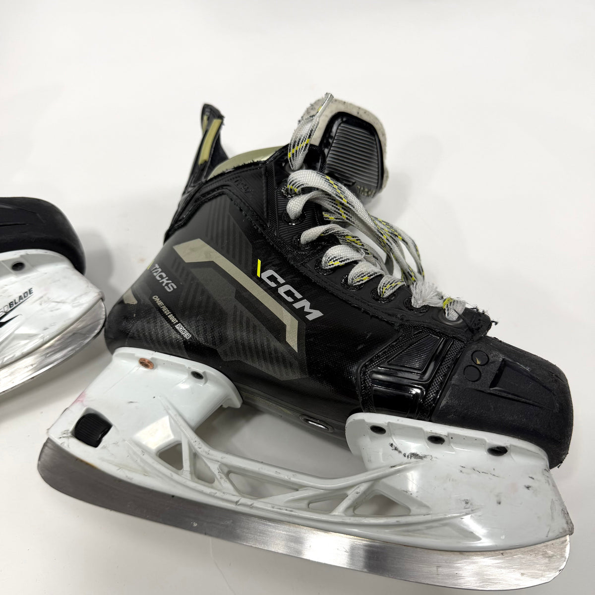 Used CCM Tacks ASV Skates | Size 3.5 Regular | AB216 - Top Flight Hockey