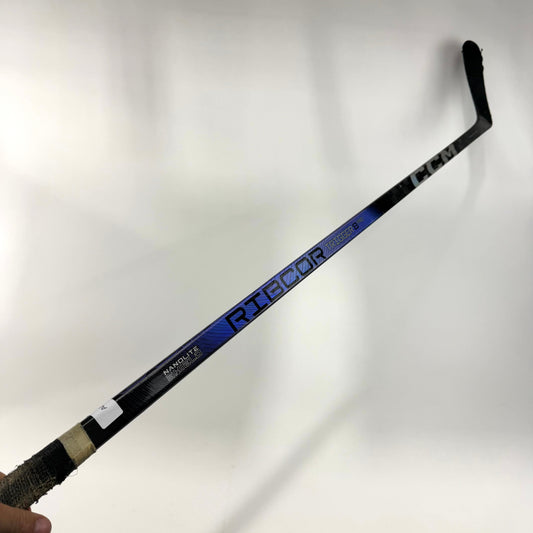 Used Left CCM Ribcor Trigger 8 Pro | 70 Flex P28 Curve Grip | AB936
