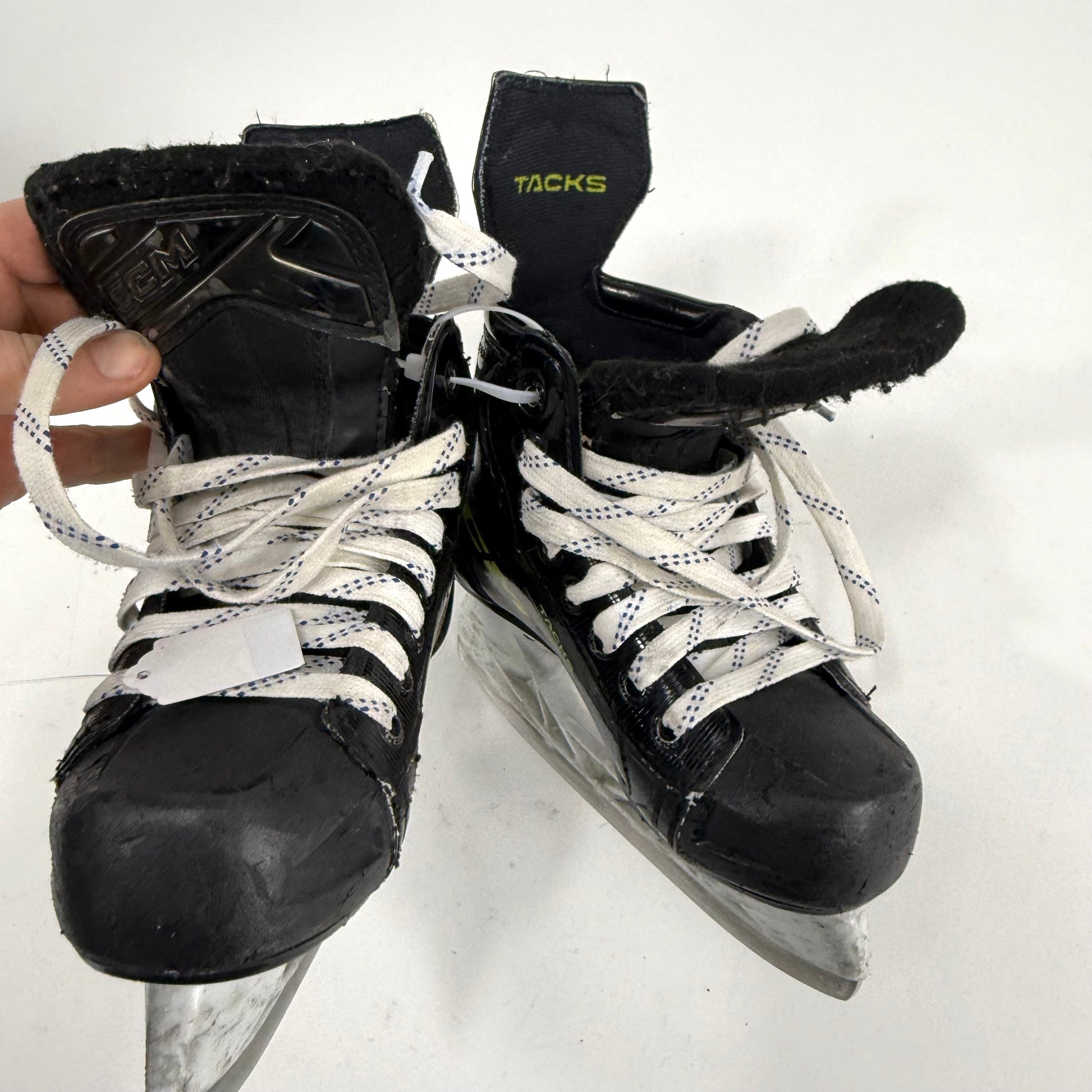 Used CCM Tacks XF Pro Skates | Size Youth 12.5 R | J427 - Top Flight Hockey