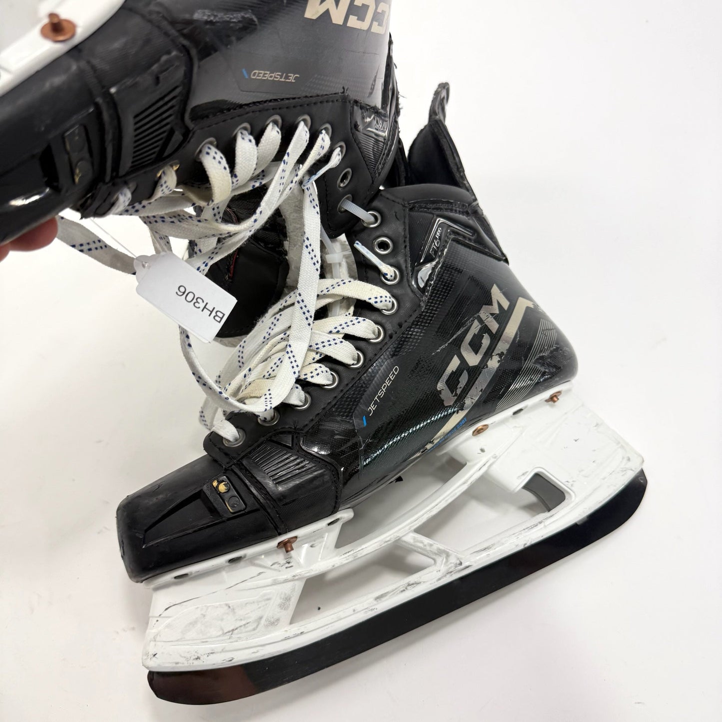Used Black CCM Jetspeed FT6 Pro Skates | 9 3/4 D | Chicago Blackhawks Jason Dickinson | BH306 - Top Flight Hockey