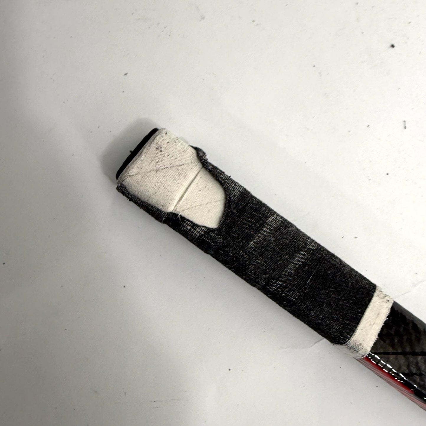 Used Left Red Bauer Pulse | 87 Flex P28 Curve Grip | Matt Gryzelcyk | BH141