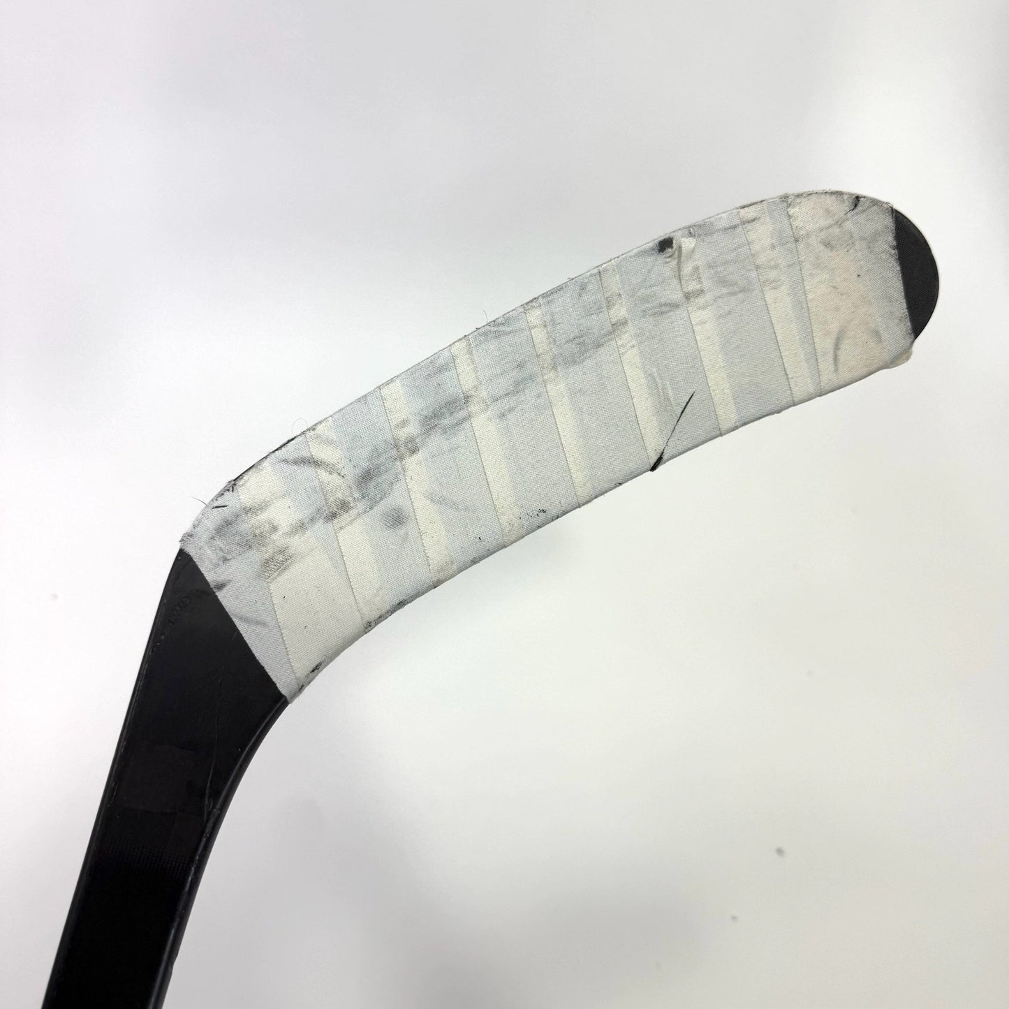 Used Right CCM Tacks XF Ghost | 95 Flex P28M Curve Grip | BH449