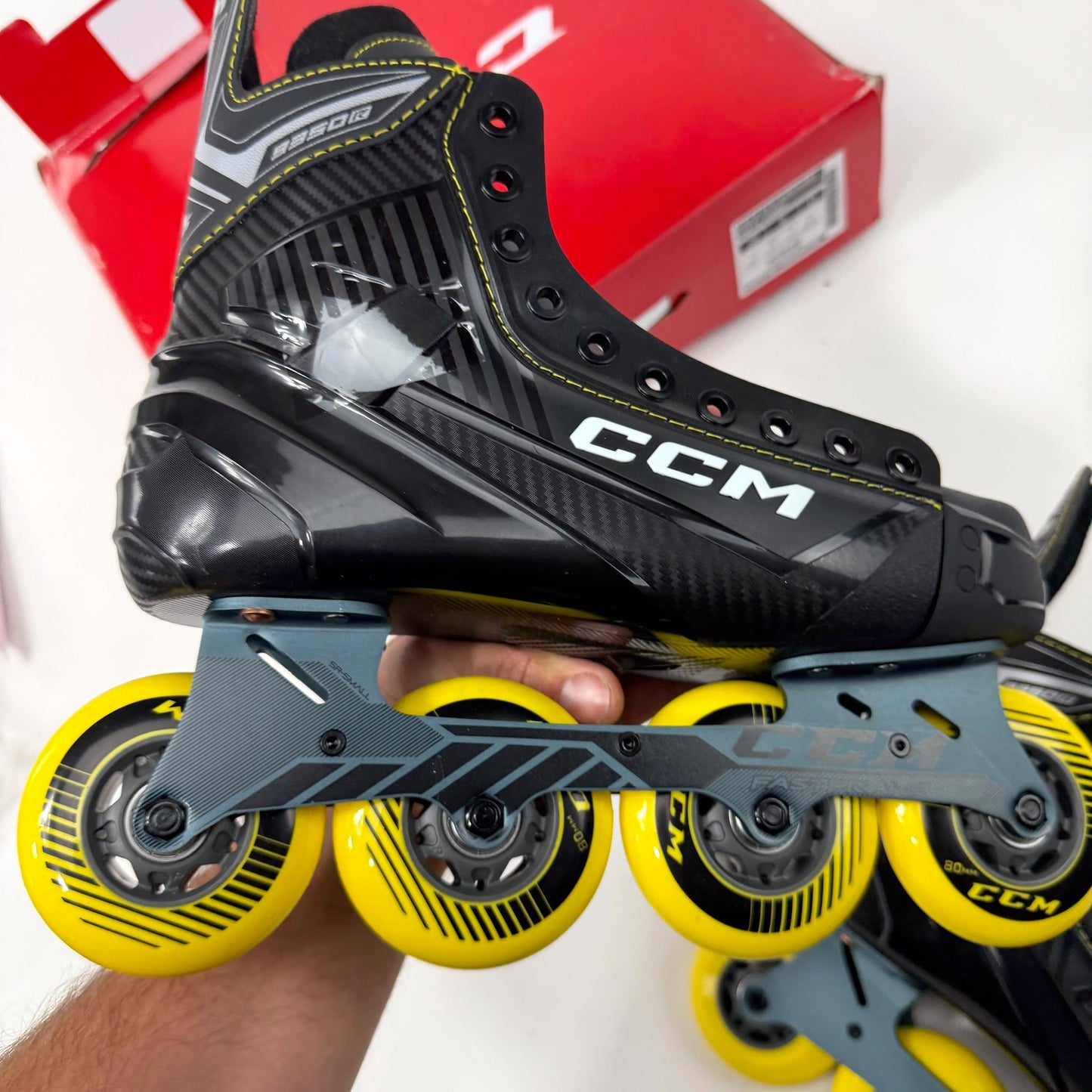 New CCM Tacks RH9350 Inline Skates | Size 8 D | AB963