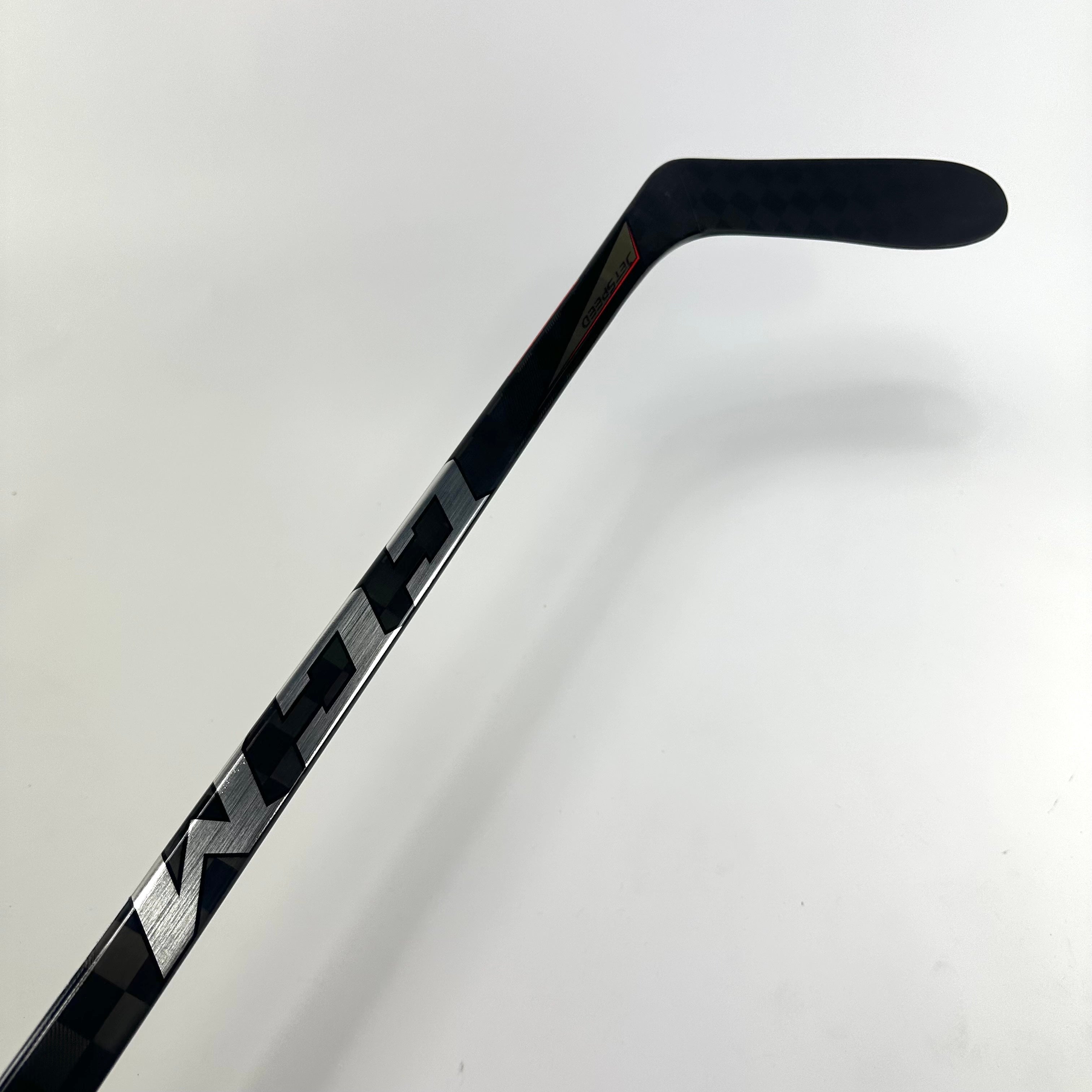 New Right CCM Jetspeed FT3 Pro | P28 Curve 90 Flex Grip | Dowd | M626