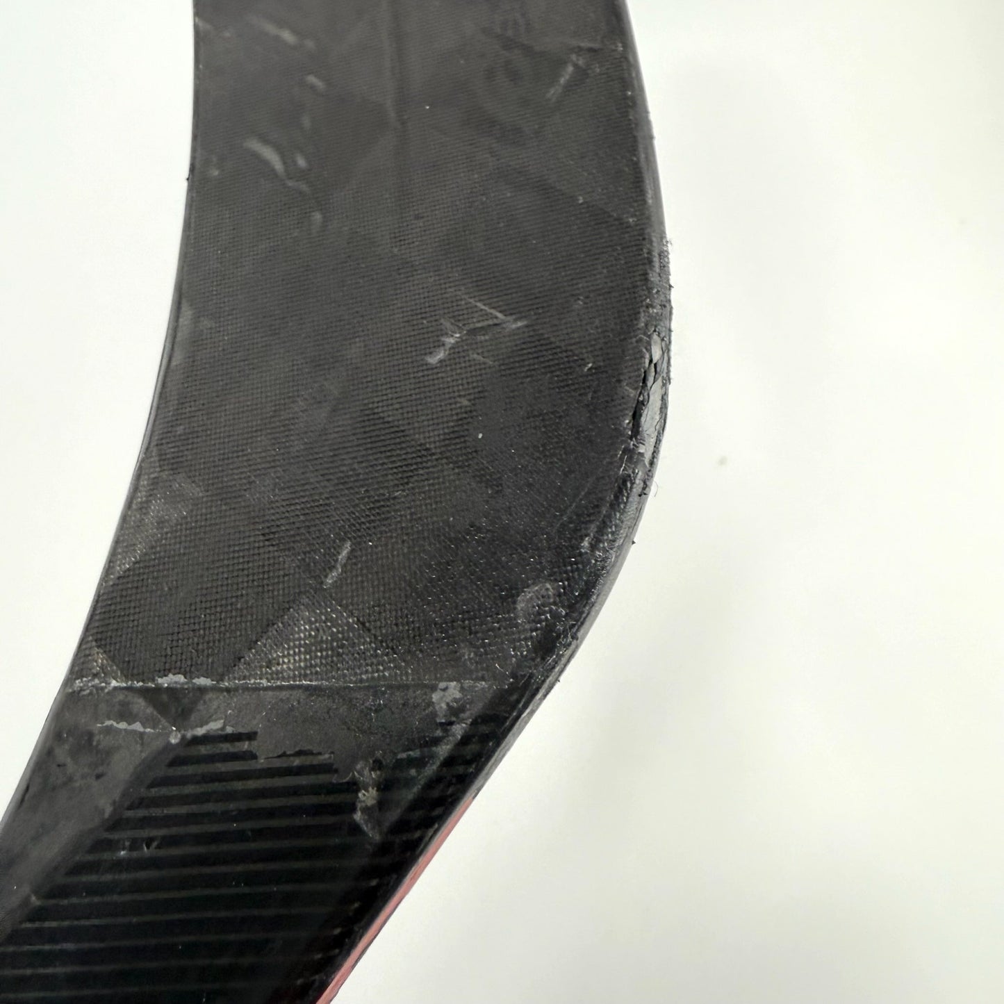 Used Left Red True Catalyst 9X4 | 85 Flex P92M Curve Grip | R834