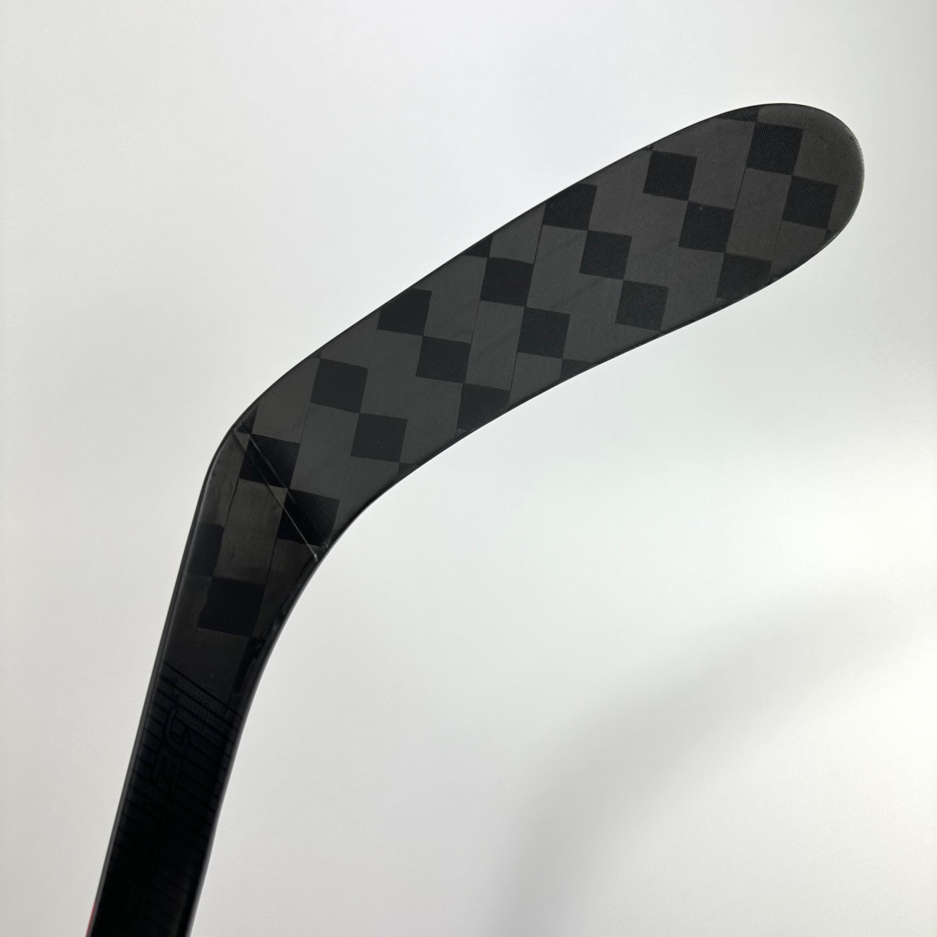 New Right CCM Red Jetspeed FT6 Pro | 95 Flex P28 Curve Grip | Armia | C201