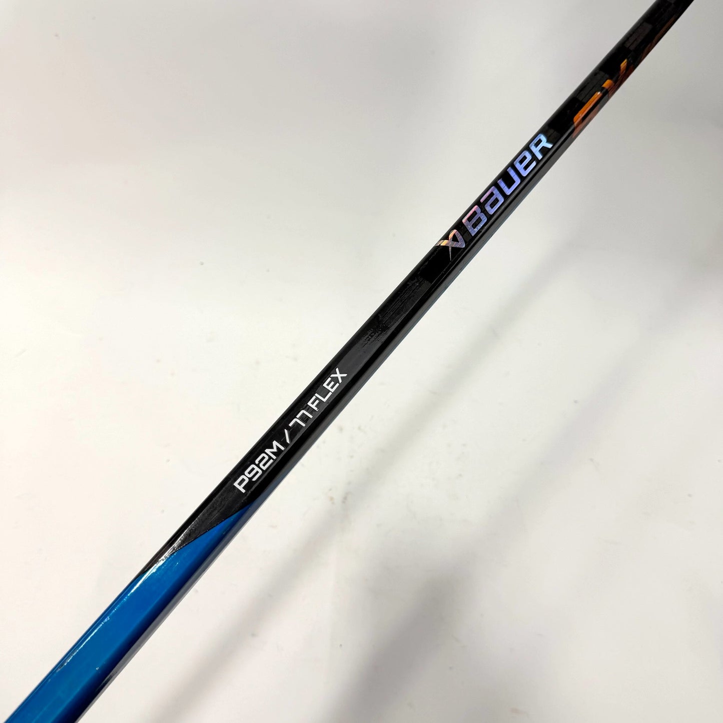 Used Right Bauer Nexus Sync | 77 Flex P92M Curve Grip | E403