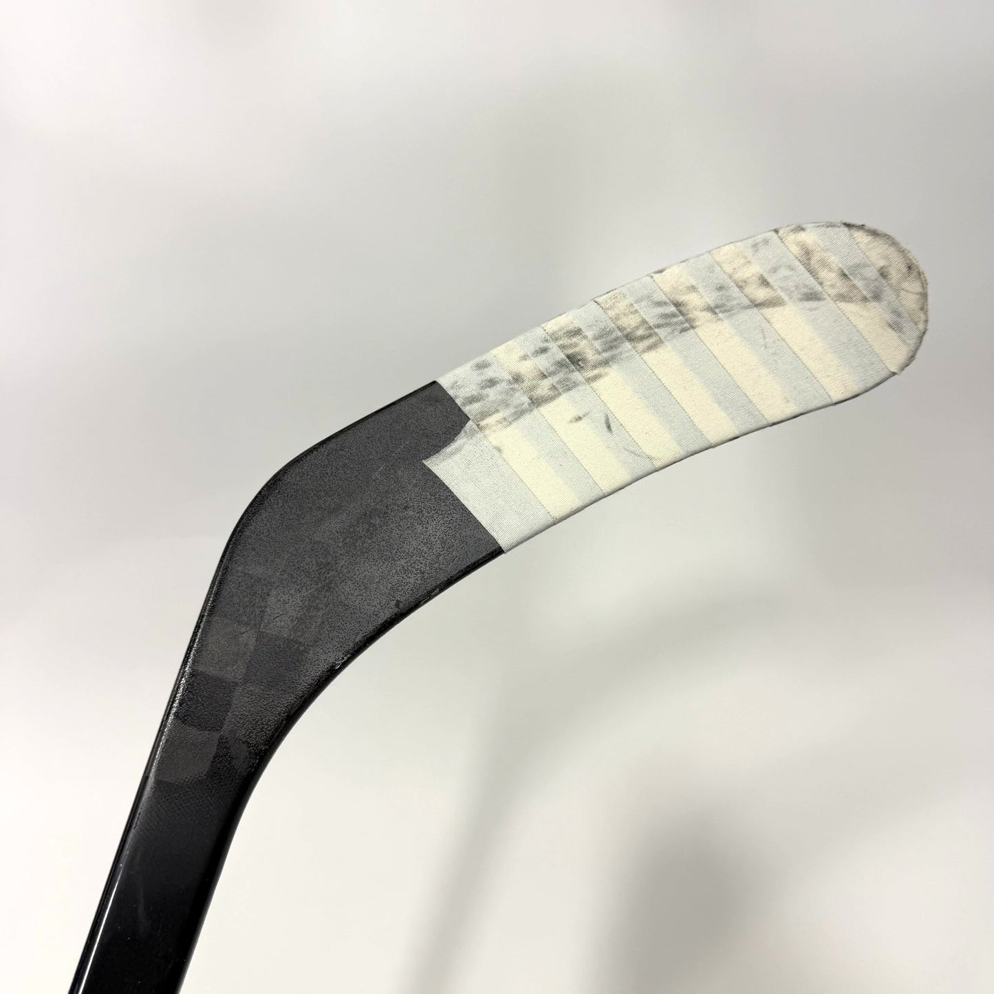 Used Right CCM Jetspeed FT8 Pro | 95 Flex P28M Curve Grip | AB435