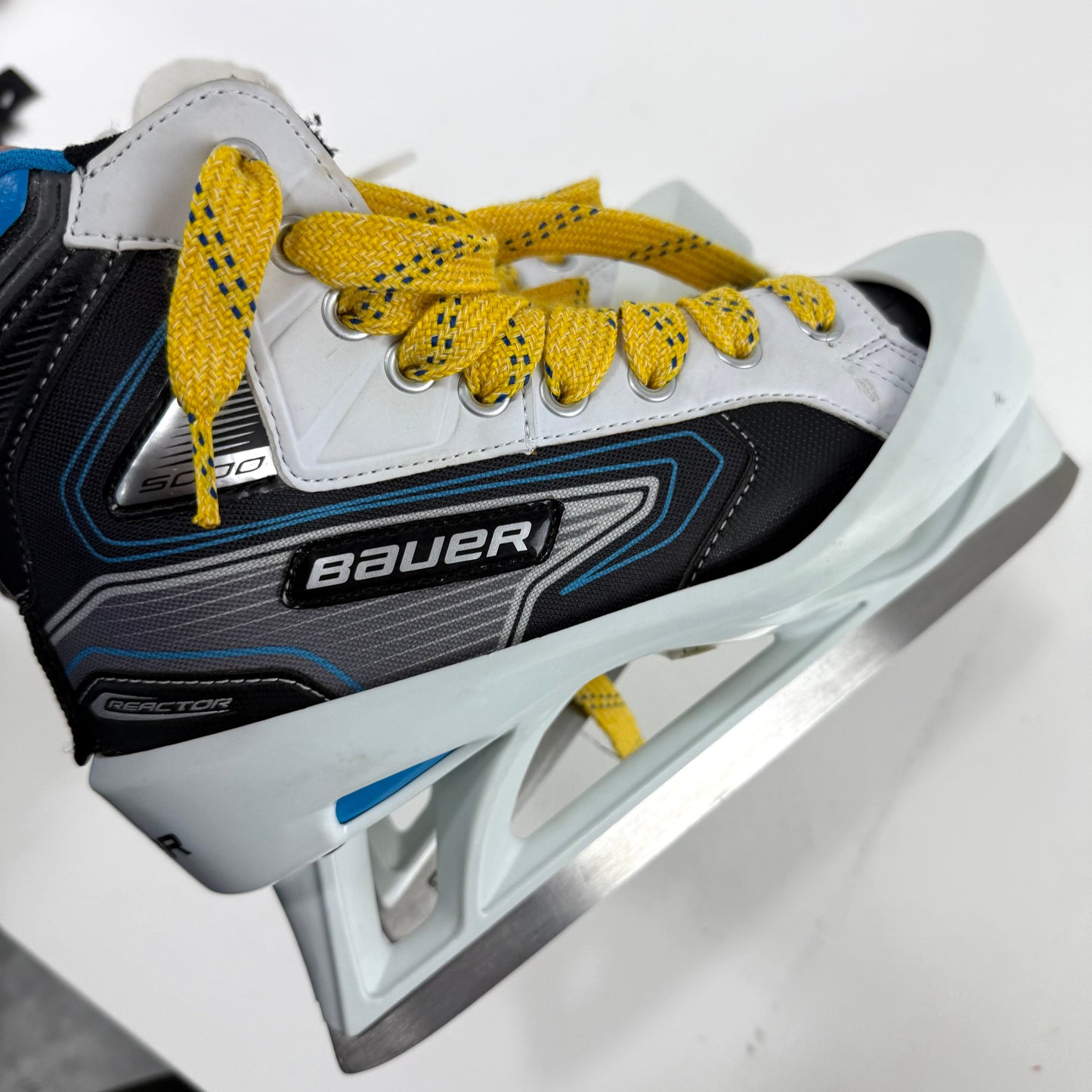 Used Bauer Reactor 5000 Goalie Skates | 5.5 D | E328