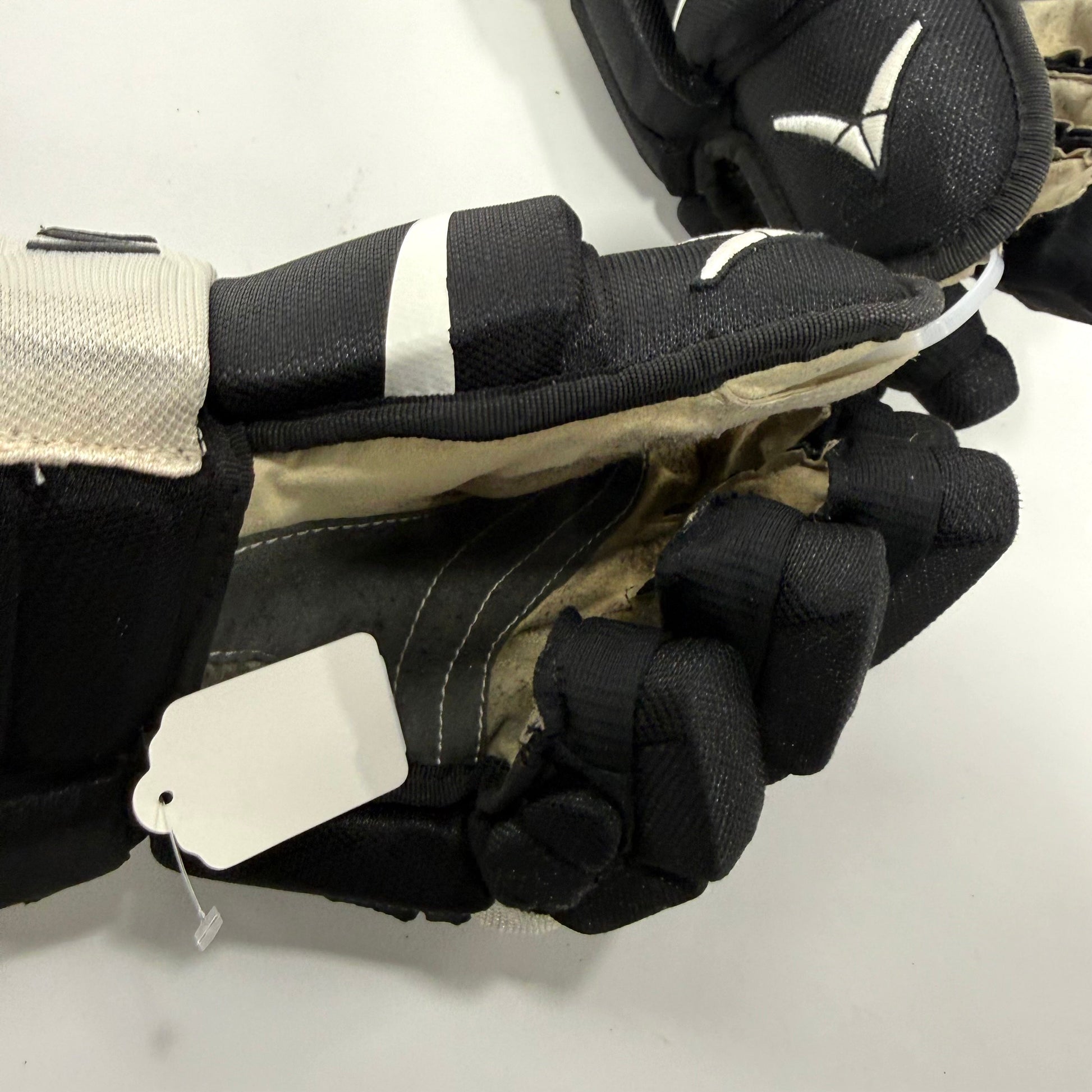 Used Black and White Verbero Gloves | 14" | #A116 - Top Flight Hockey