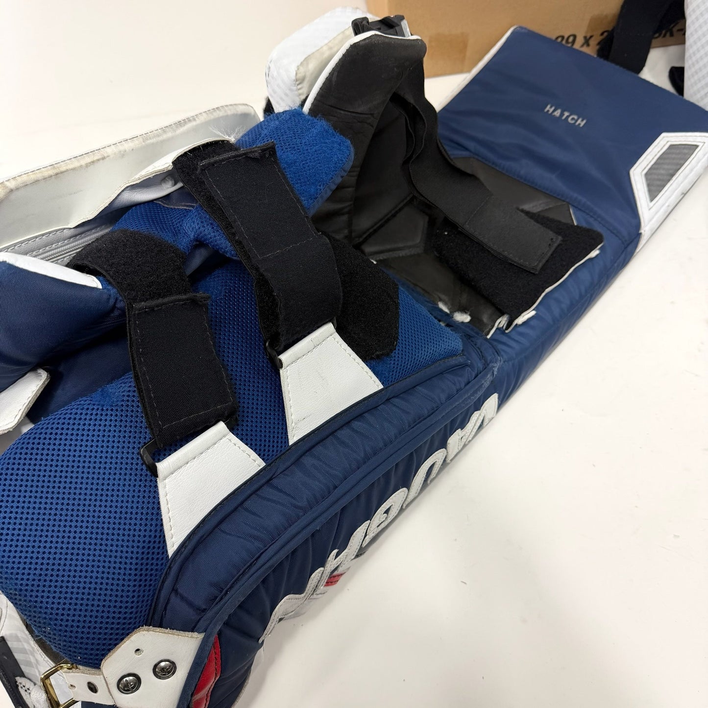 Used Regular Navy/Red/White Vaughn SLR3 Pro Carbon Goalie Set | 32 +2" Pad Size