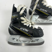 Used CCM 9060 Skates | Size Youth 11 - C370