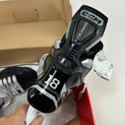 Brand New CCM AS-V Pro Hockey Skates - Size 9.75 Tapered - #K34