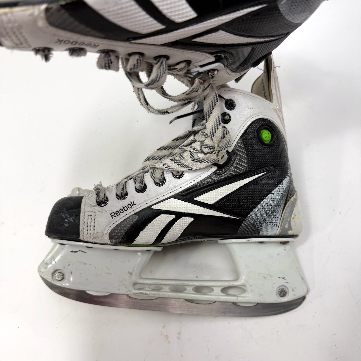 Used White Reebok 11k Pump Skates | Size 4.5 D | AB456