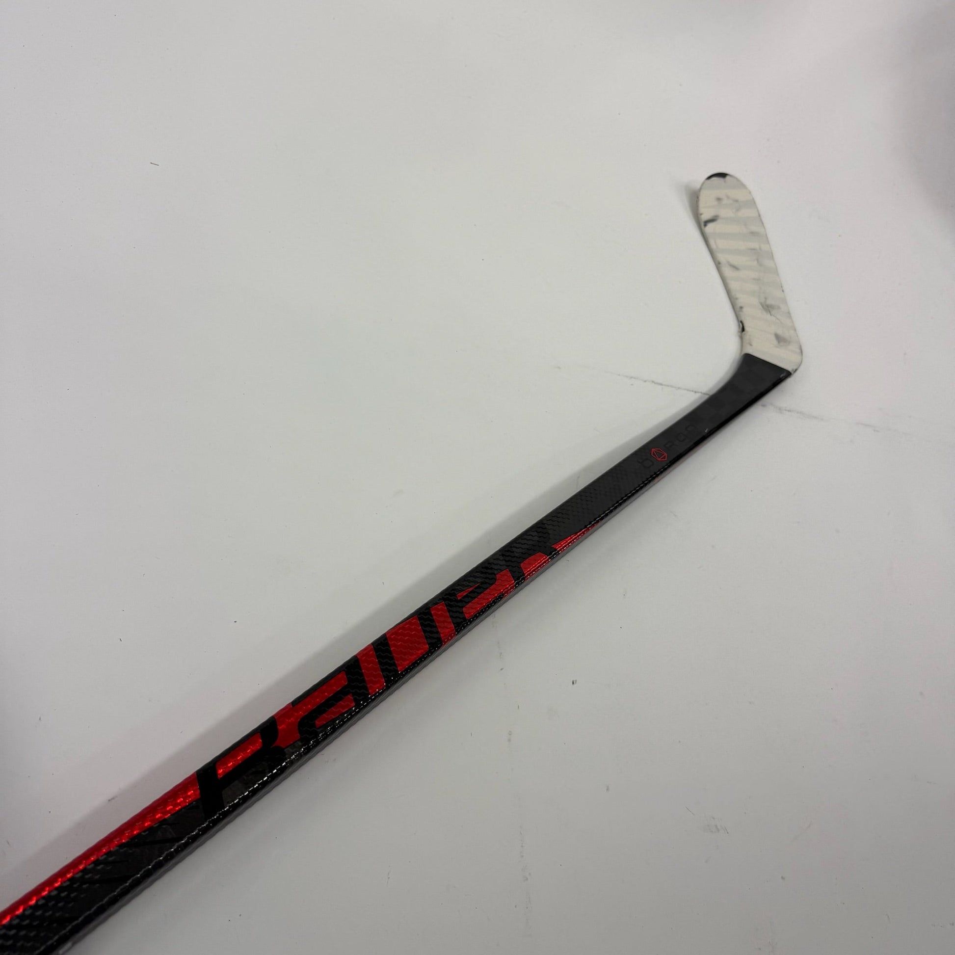 Used Left Red Bauer Pulse | 87 Flex P28 Curve Grip | Matt Gryzelcyk | BH142 - Top Flight Hockey